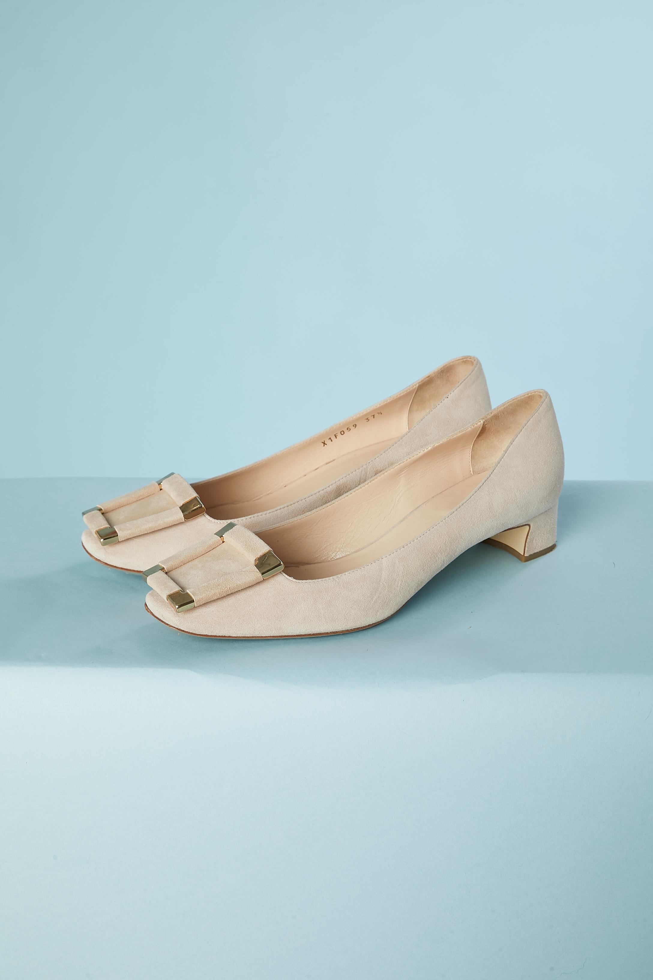 Beige suede ballerina with heel and gold metal buckle Giorgio Armani In Excellent Condition For Sale In Saint-Ouen-Sur-Seine, FR
