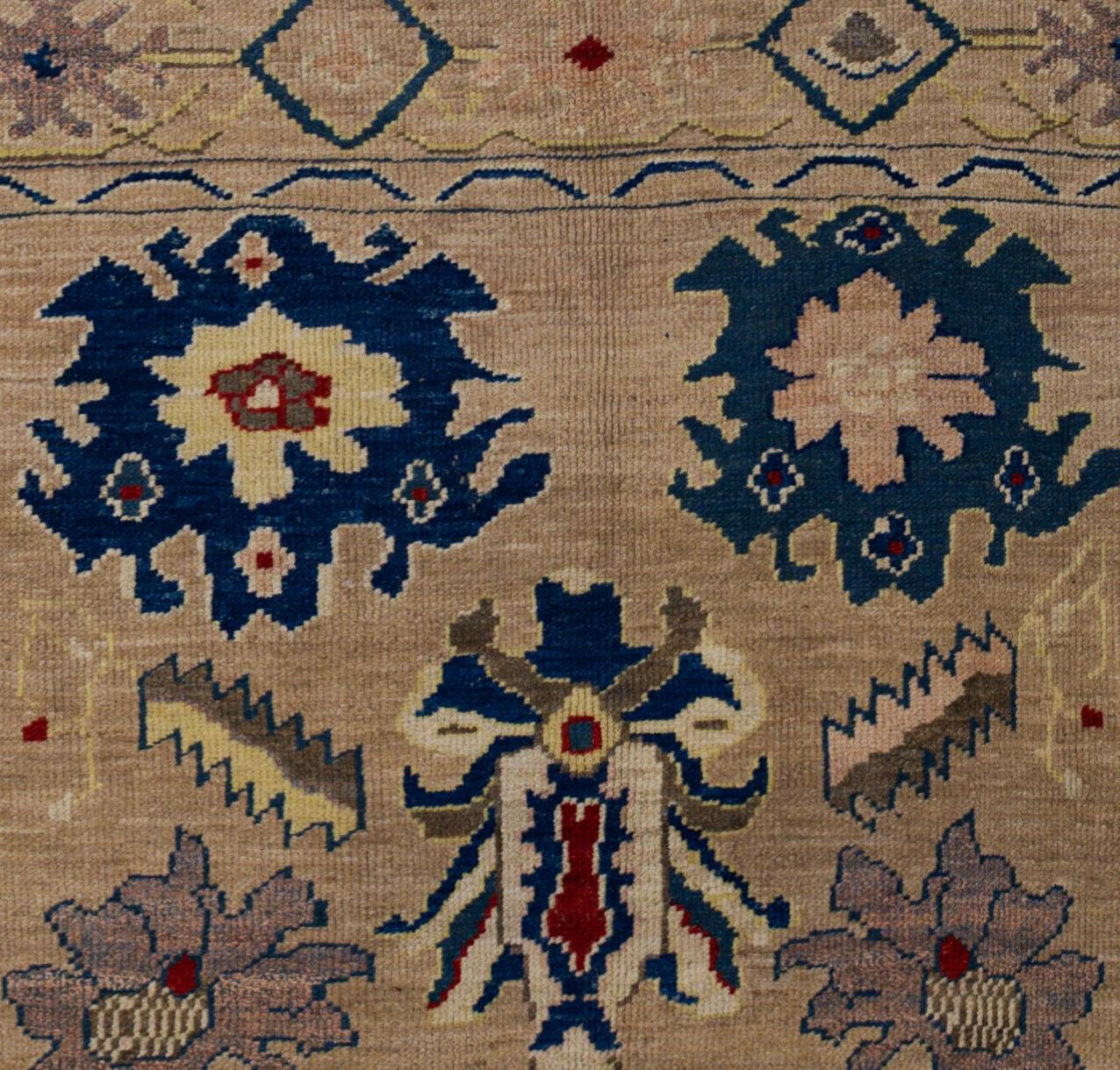 Beige Tan Hand Knotted Rug 5 ft 4 in x 6 ft 10 in, Raumgröße für Wohnzimmer (Ende des 20. Jahrhunderts) im Angebot