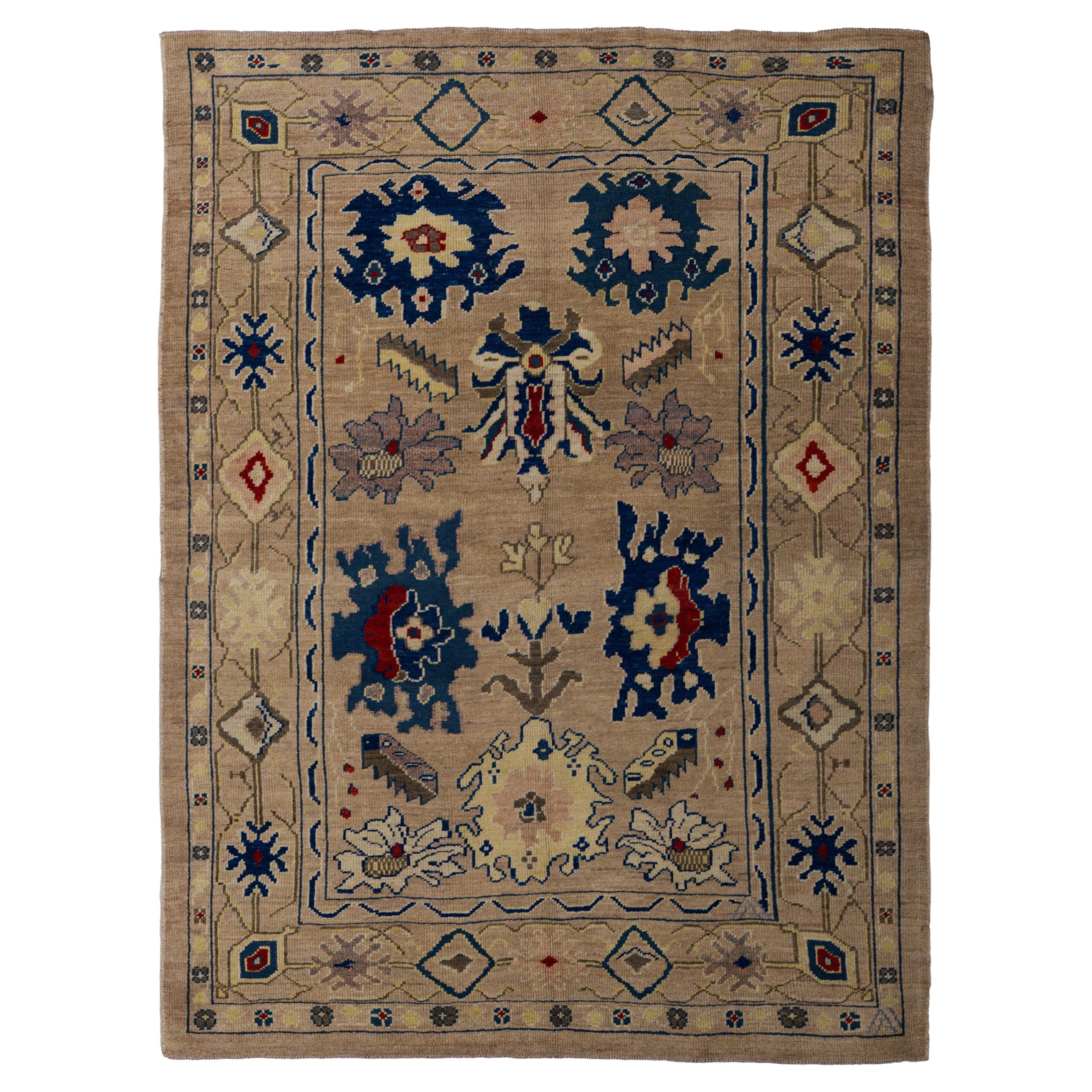 Beige Tan Hand Knotted Rug 5 ft 4 in x 6 ft 10 in, Raumgröße für Wohnzimmer im Angebot