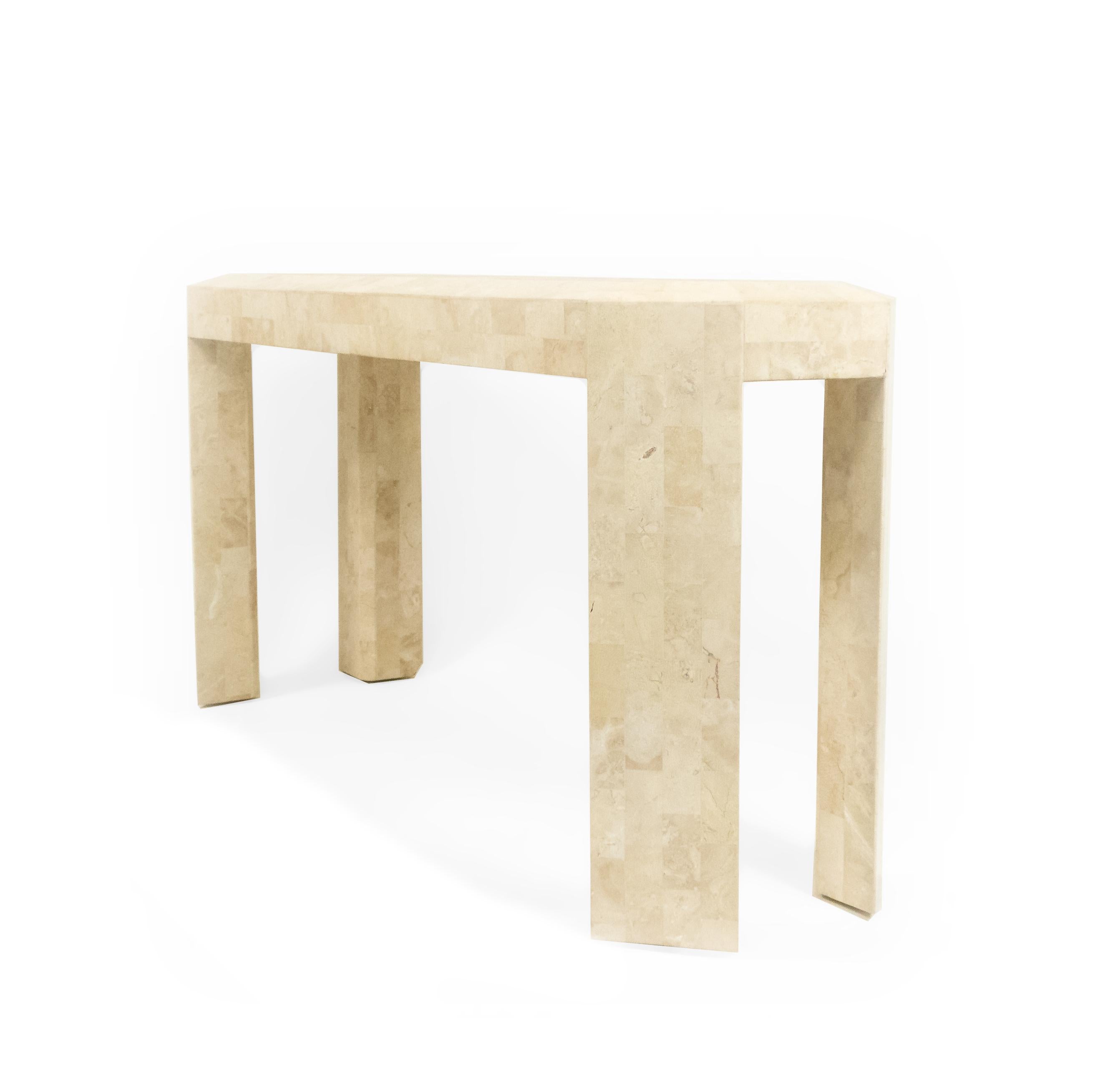 Inconnu Table console en pierre dure tessellée beige en vente