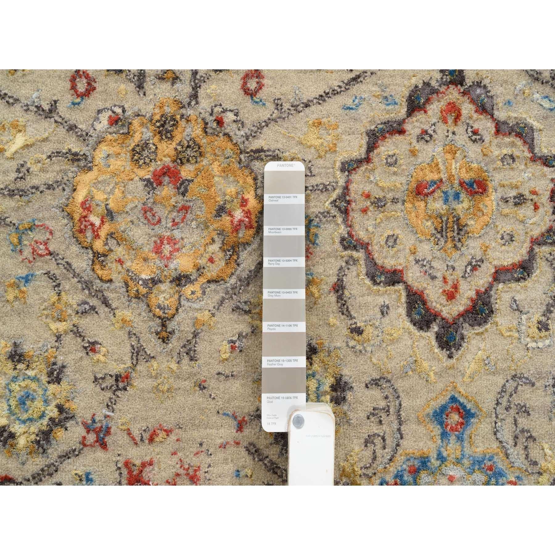Handgeknüpfter Teppich aus Wolle und Seide in Beige, THE SUNset ROSETTES, weiche Farben, 8'0