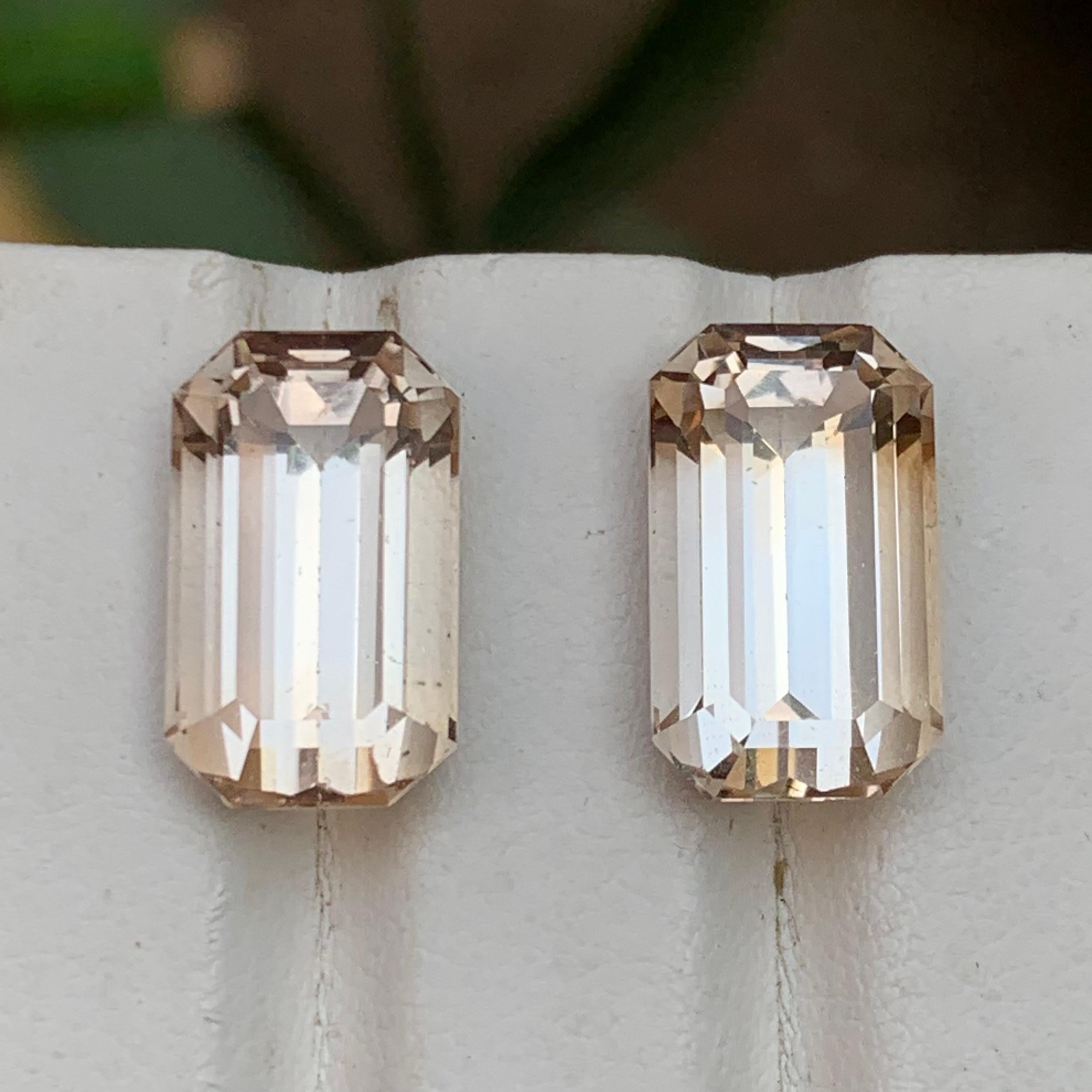 Beige Topas 24.95 Natürliche lose Edelsteine Paar Schritt Smaragdschliff für Ohrringe im Angebot 4