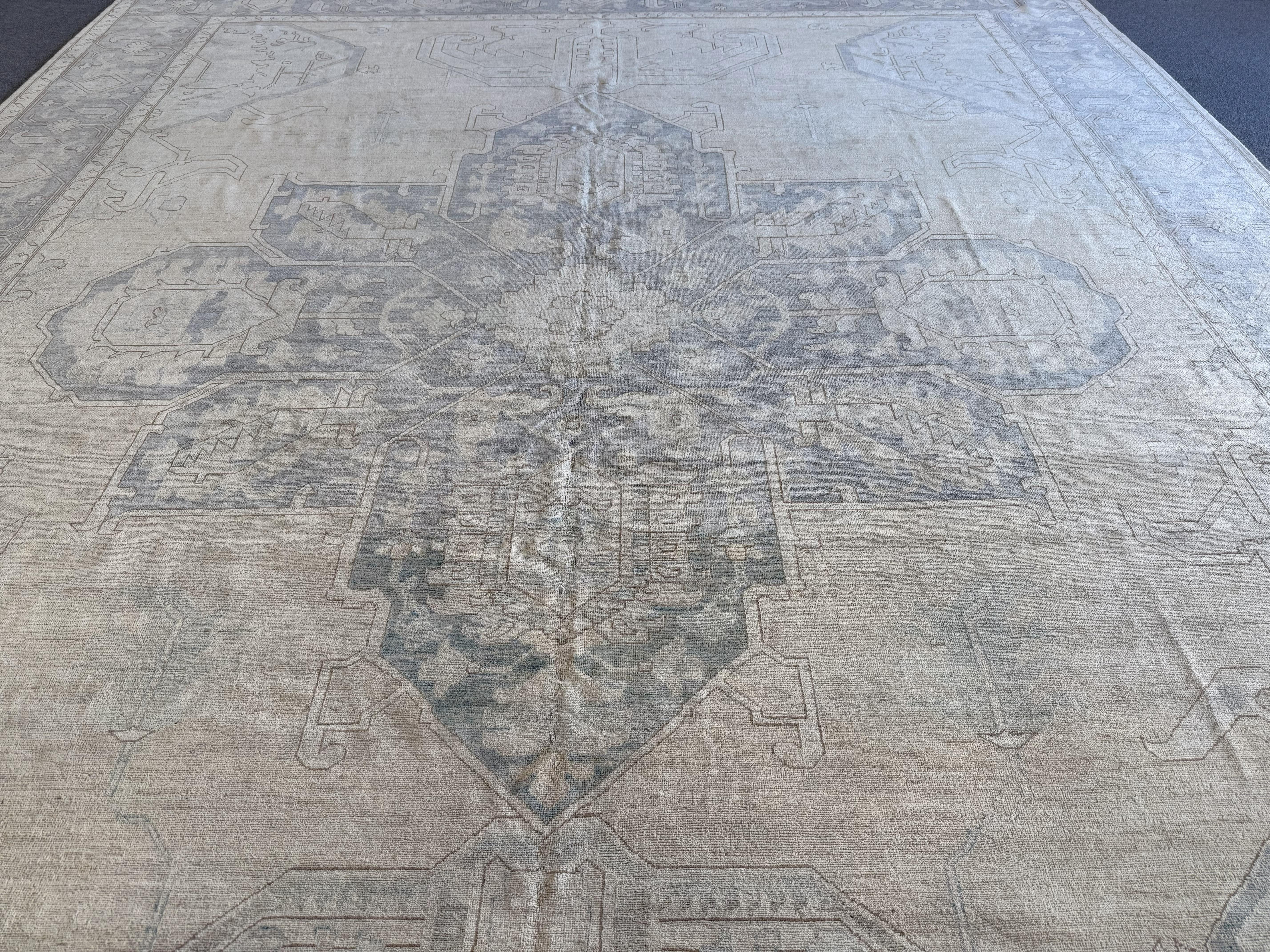 Hand-Knotted Beige Traditional Design with Center Medallion Pakistani Area Rug For Sale