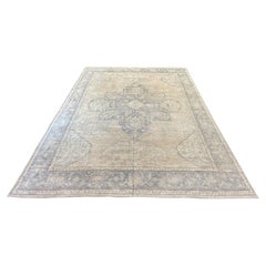 Beige Traditional Design with Center Medallion Pakistani Area Rug