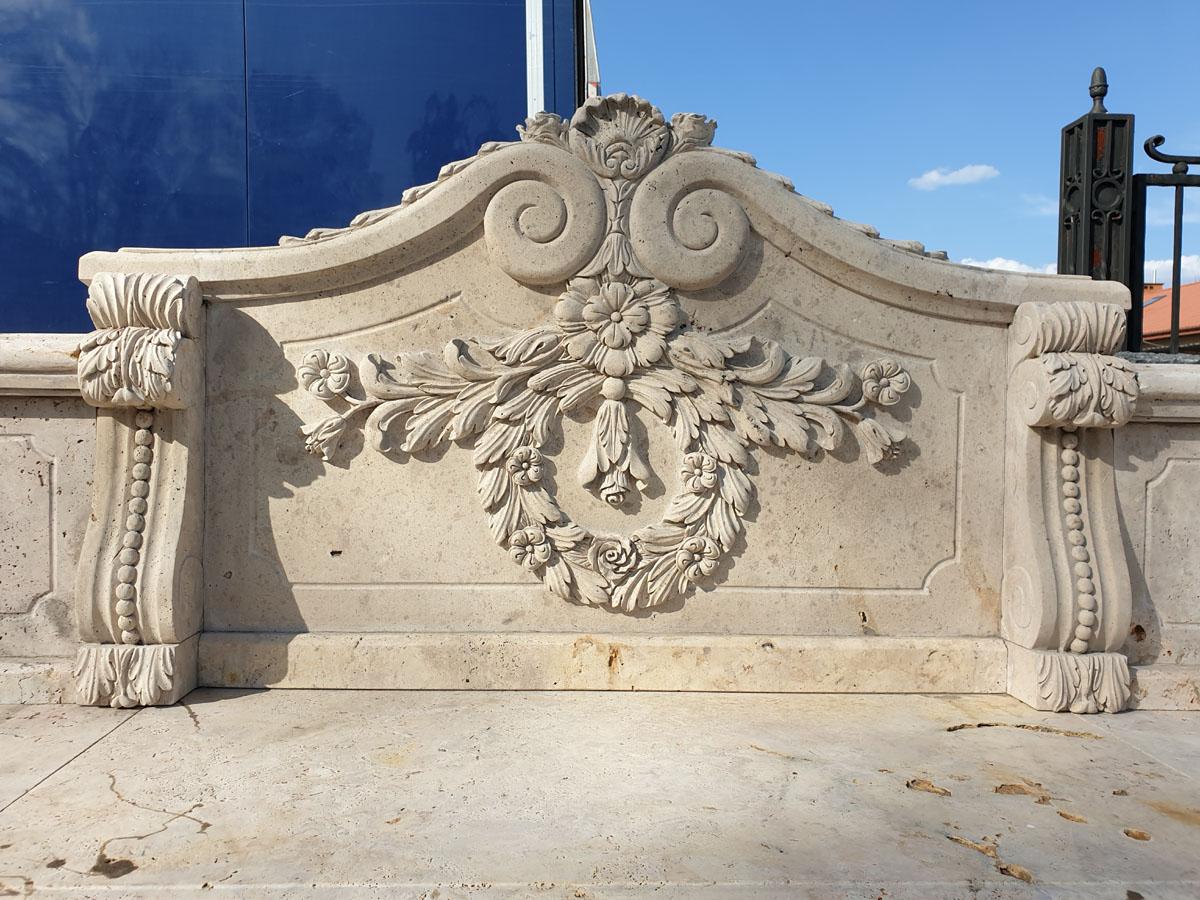 Beige Travertine Giant Garden Bench Baroque Style In New Condition For Sale In Liverpool, GB
