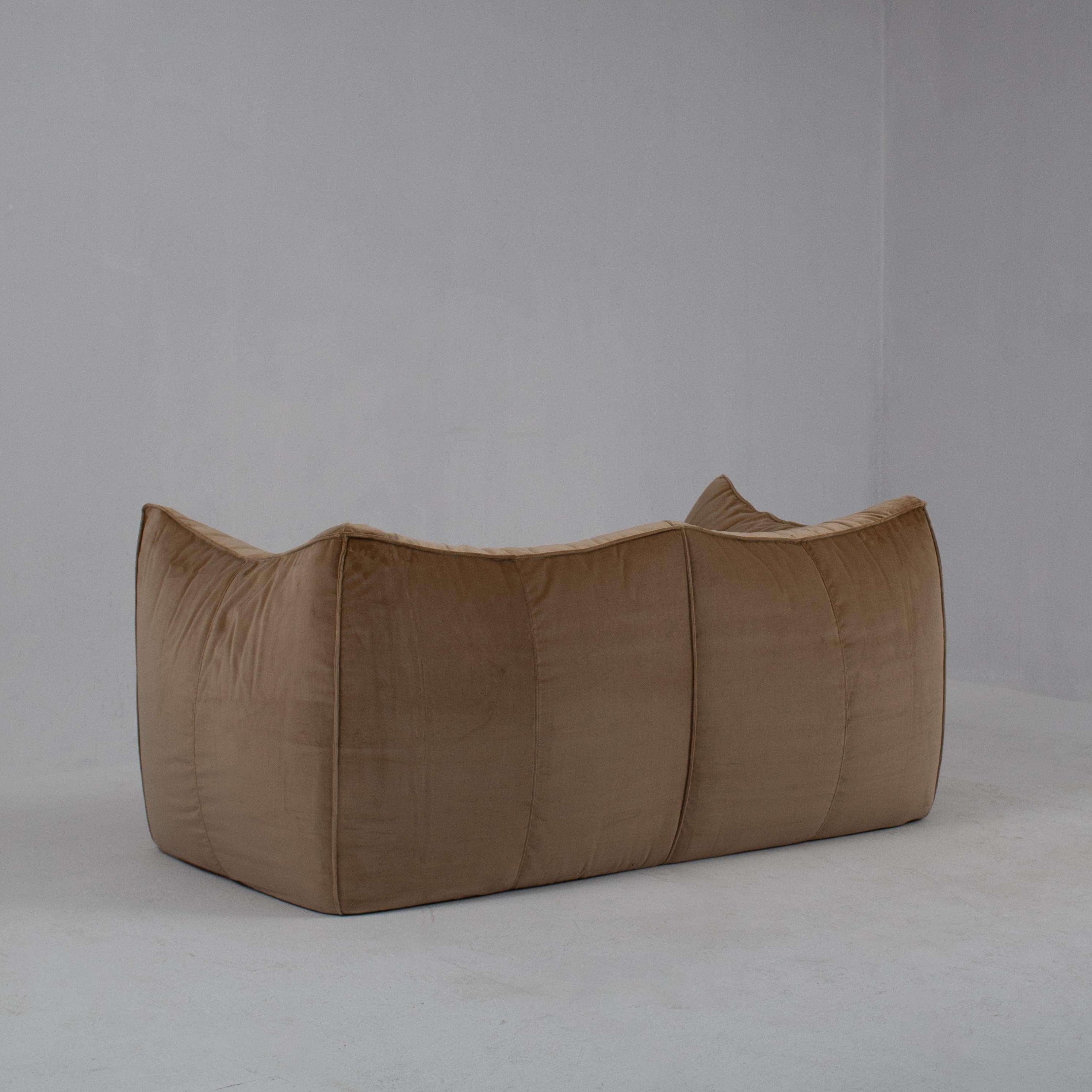 Beige Velvet Le bambole 2seat sofa by Mario Bellini for B&B Italia 2