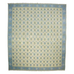 Beigefarbener Vintage-Dhurrie-Teppich mit blauem und grünem geometrischem Muster von Rug & Kilim