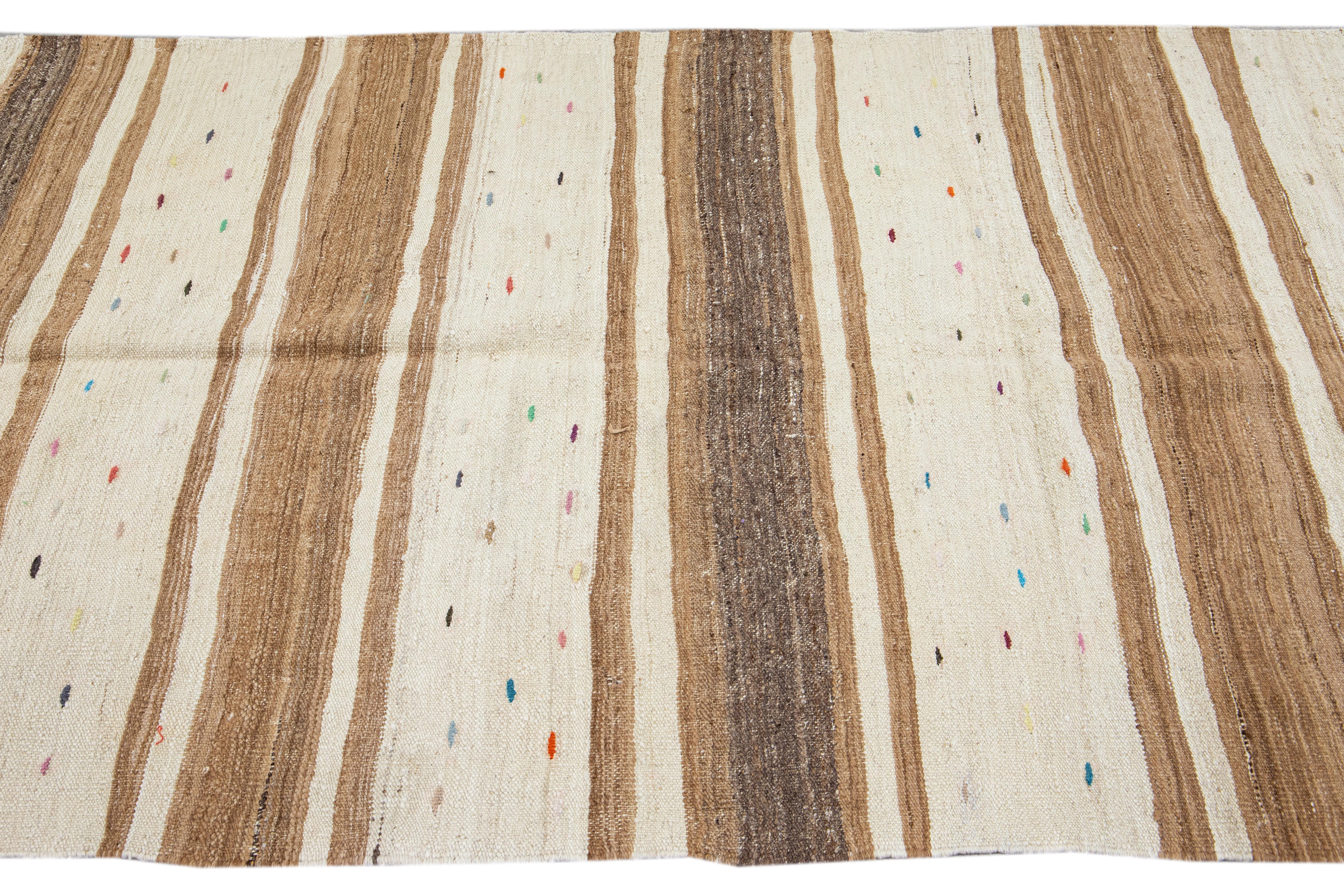 Beige Vintage Kilim Handmade Flatweave Striped Motif Wool Runner In Excellent Condition For Sale In Norwalk, CT
