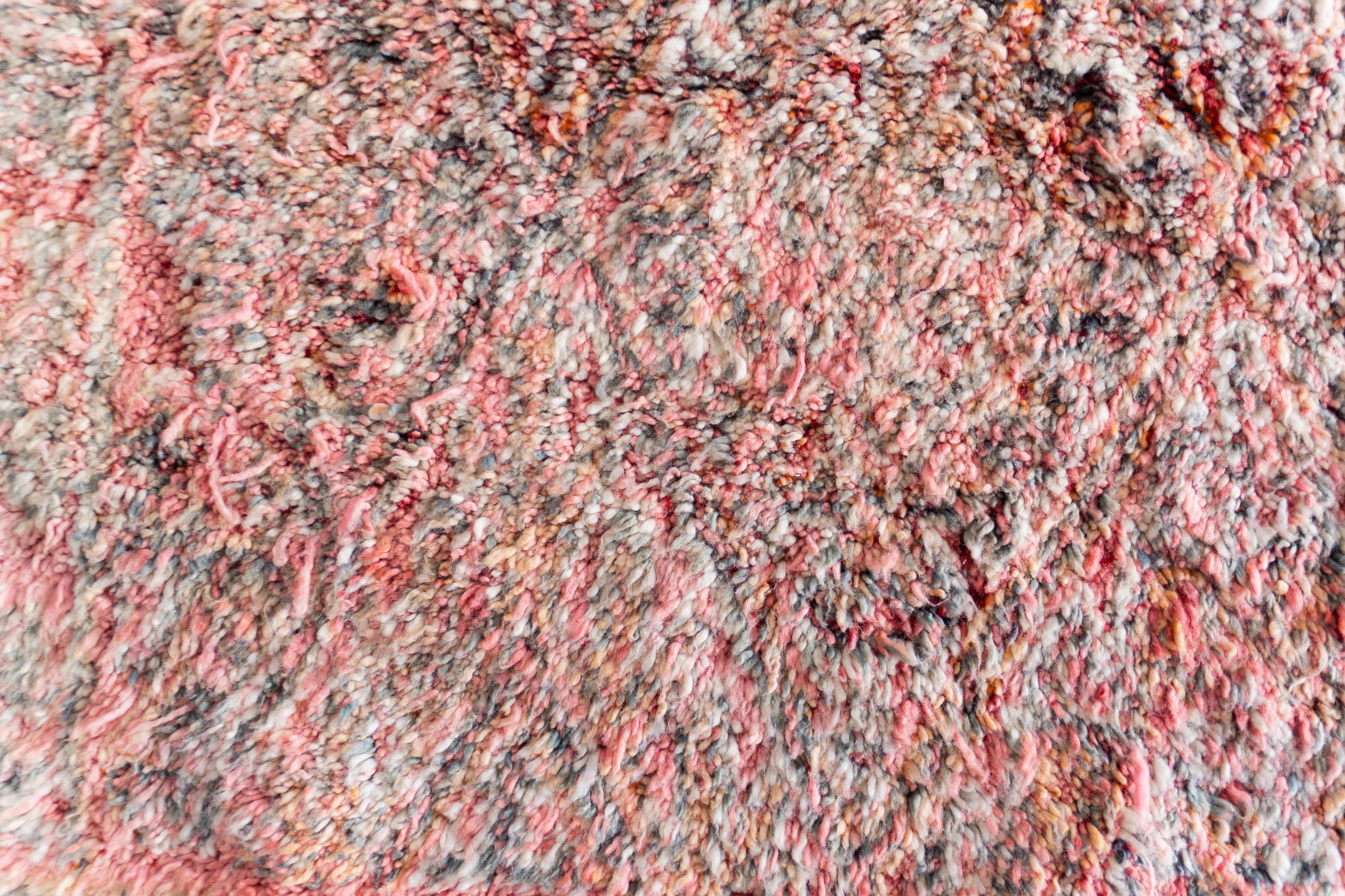 Beigefarbener marokkanischer Berberteppich aus den 70ern  100% Wolle 7.2x10.3 Ft 220x315 Cm (Marokkanisch) im Angebot