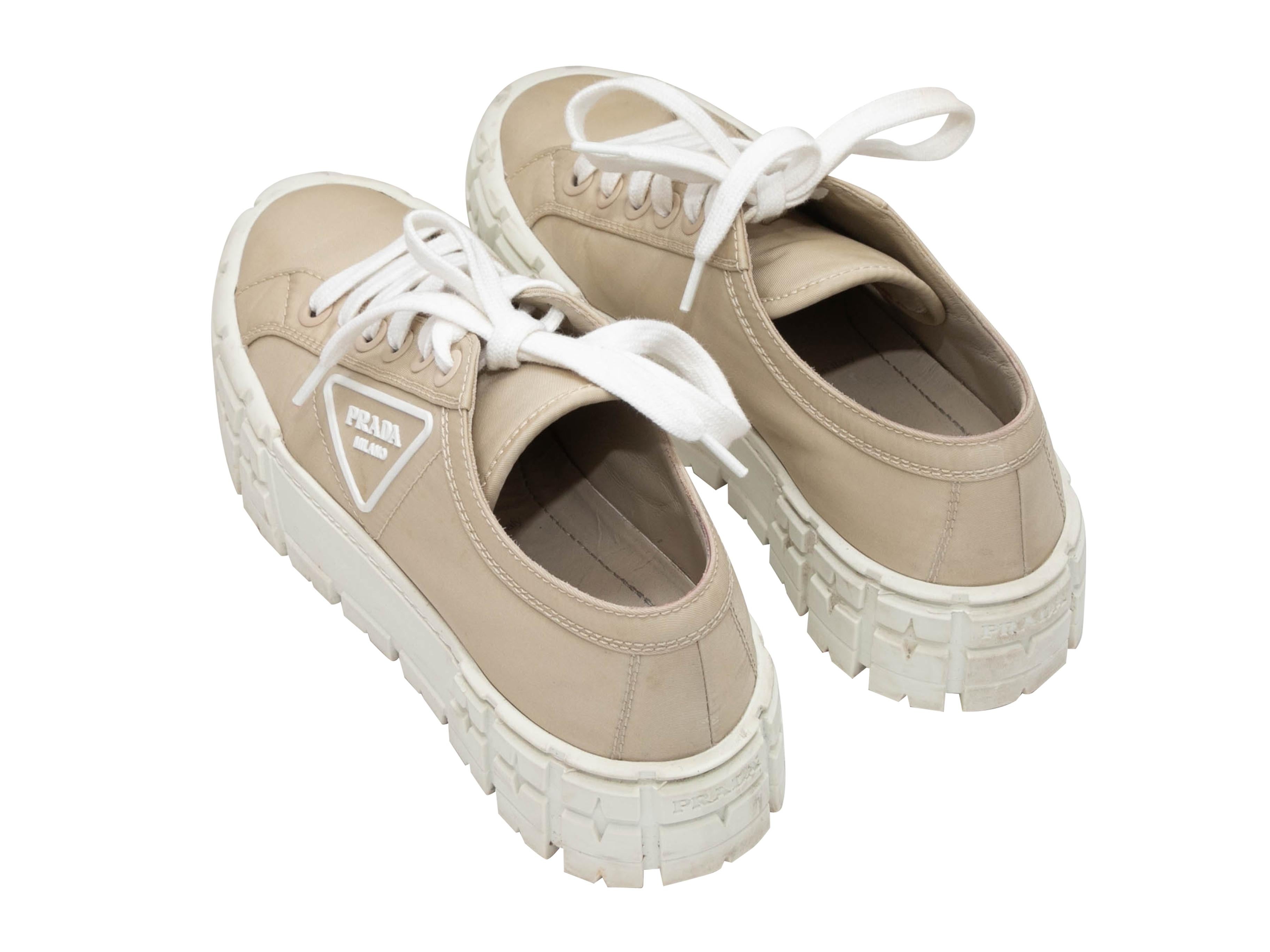 Beige & White Prada Double Wheel Re-Nylon Platform Sneakers Size 38 In Good Condition For Sale In New York, NY
