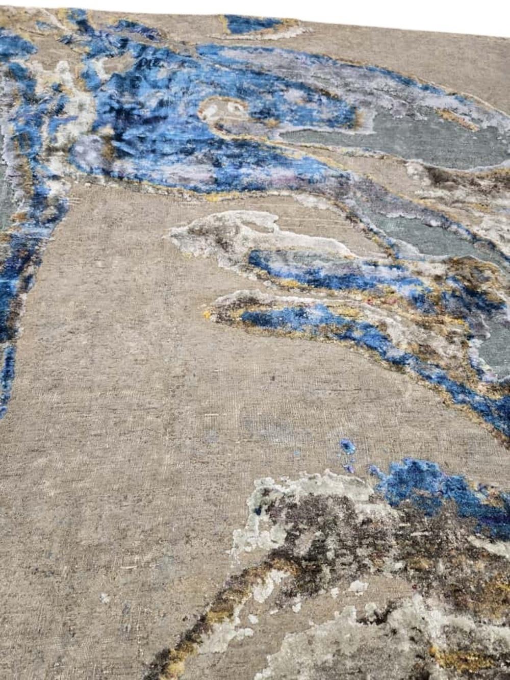 XXIe siècle et contemporain Tapis naturel en soie et laine nouées à la main, beige, blanc et turquoise, en stock en vente