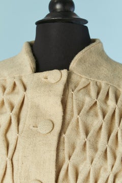 Traje de falda de lana beige con blusón en la parte delantera de la chaqueta Emmanuelle KHANH