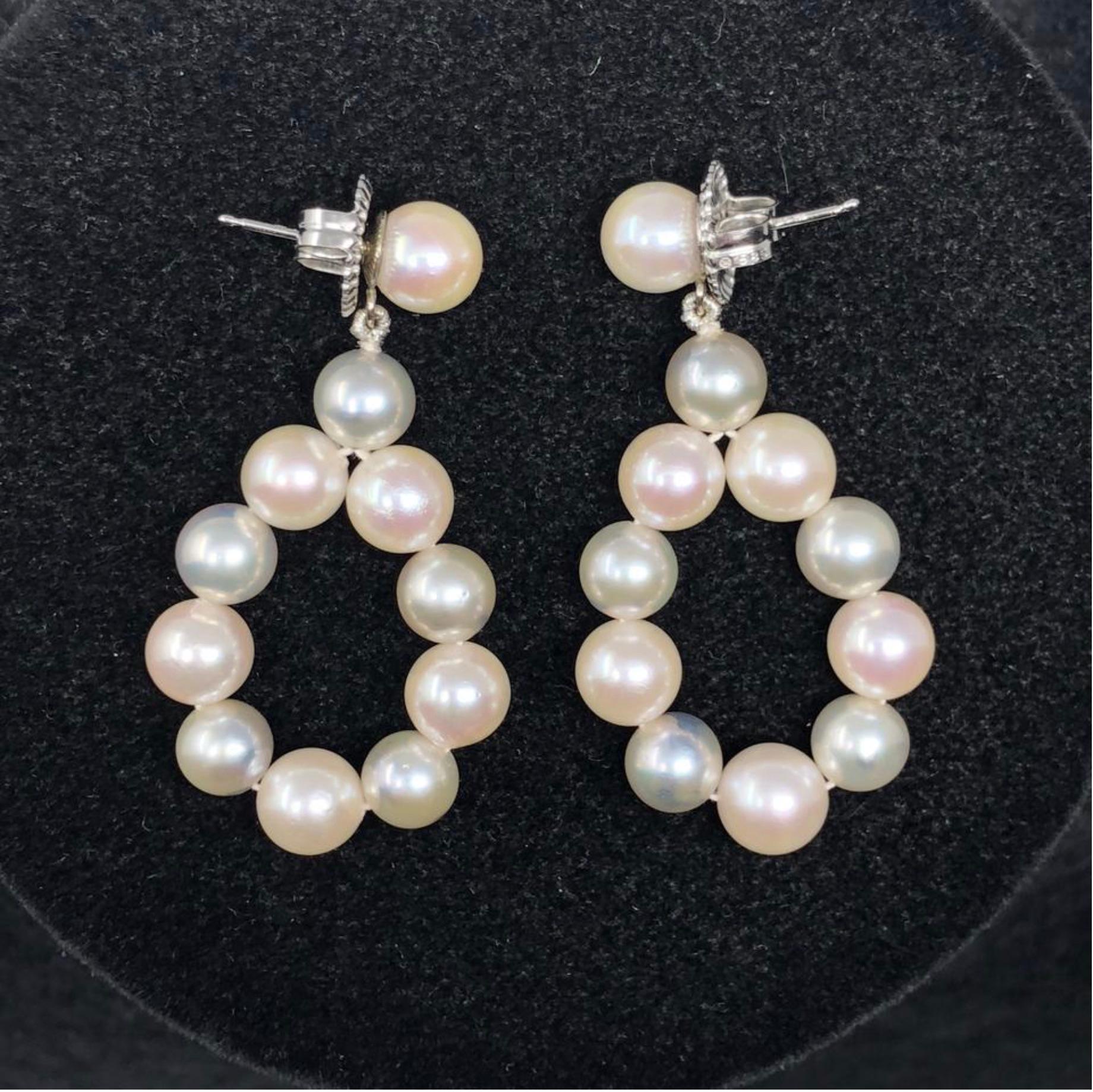 Women's or Men's Beijing Pearl Market Custom Hanging Loop Grey and White Pearl Earrings For Sale