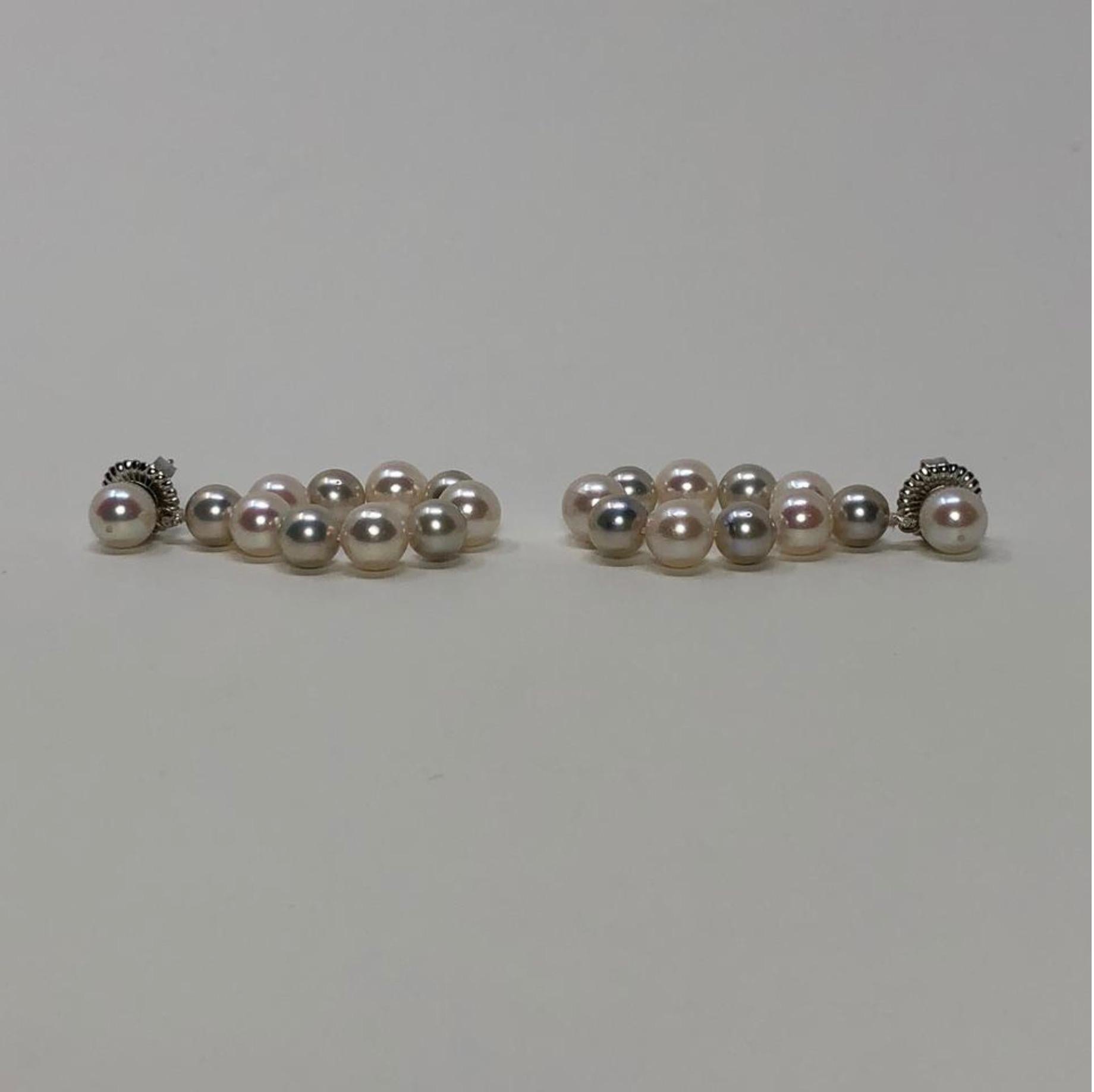 Beijing Pearl Market Custom Hanging Loop Grey and White Pearl Earrings For Sale 2
