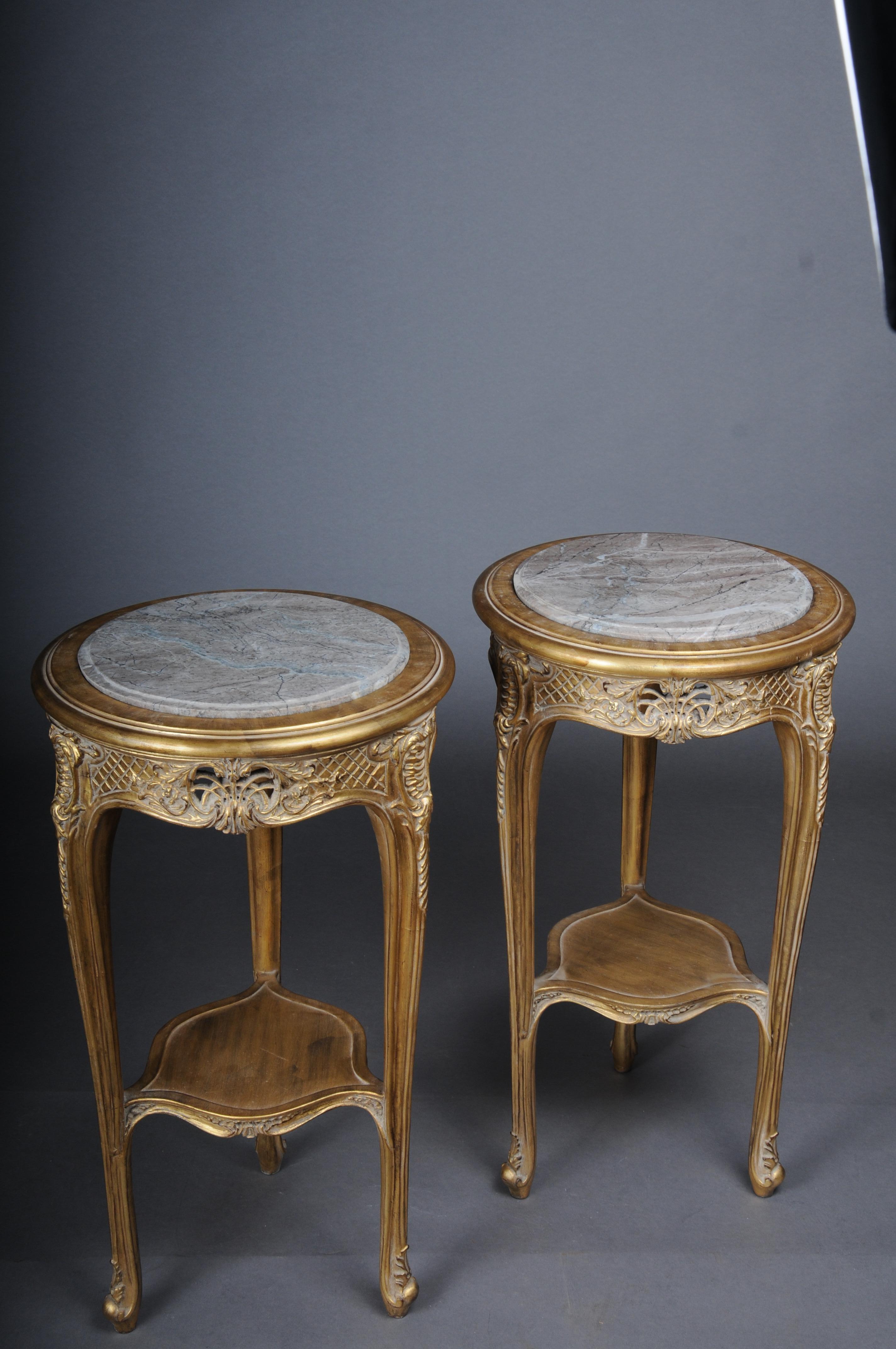 Finely carved gold side table with marble top, Louis XV For Sale 5