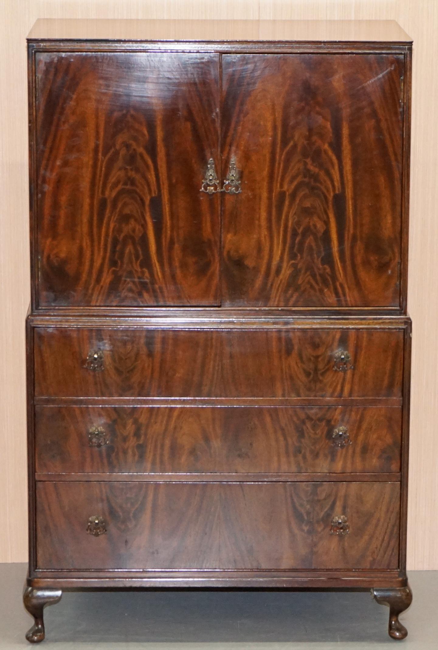 We are delighted to offer for sale this stunning Beithcraft Scotland flamed mahogany tallboy chest of drawers which is part of a suite

This is as mentioned part of a suite, I also have a small wardrobe, a very large double bank wardrobe and a