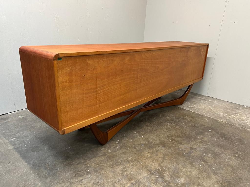 Credenza in teak di Beithcraft Val Rossi, metà del secolo scorso, Regno Unito, fine anni '60 in vendita 2