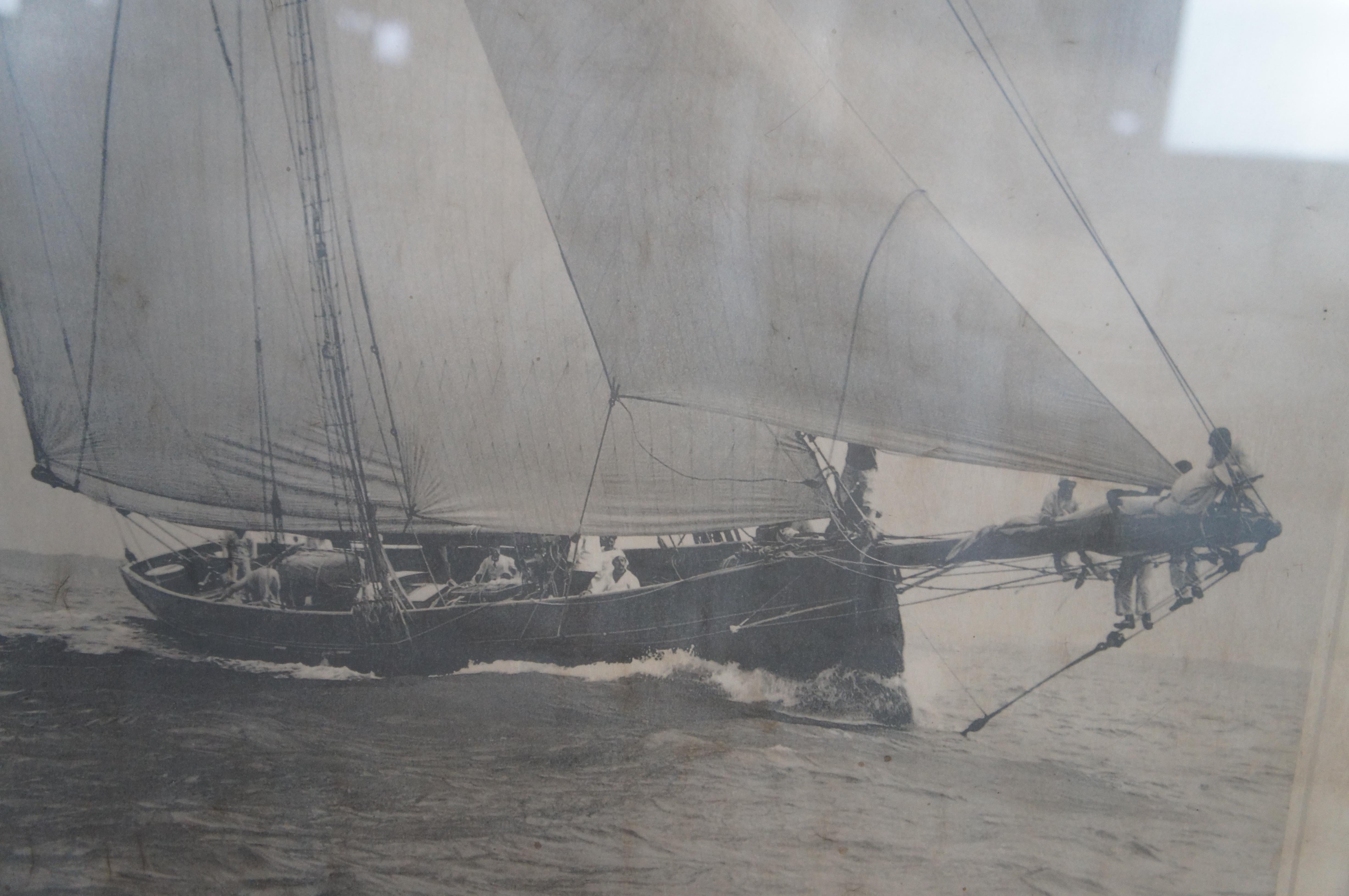 Beken of Cowes The Art of Sailing Irex 1911 Impression de voiliers signée et encadrée 49