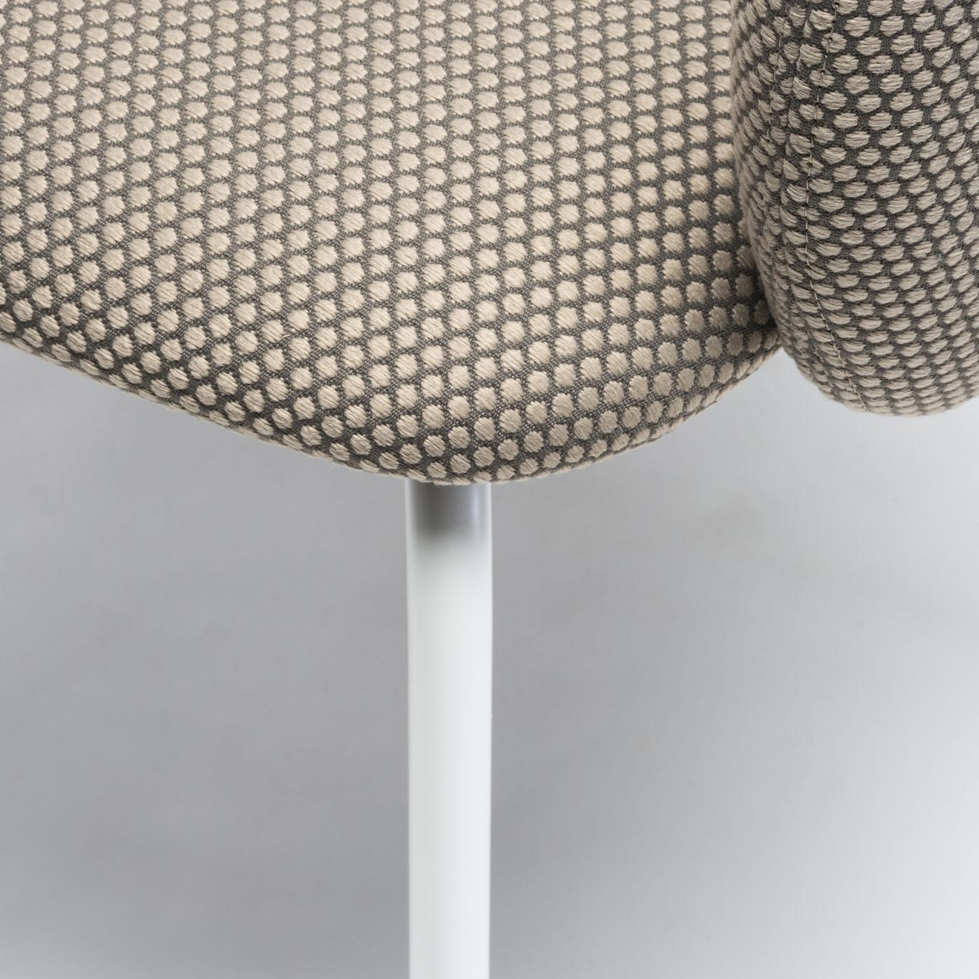 The Bel collection is inspired by the 'Bel Design Italiano' that appeared in the 1950s in Italy. It's a design trend that combines Italian tradition with burgeoning creative and technical innovation. The key to this trend was the promotion and