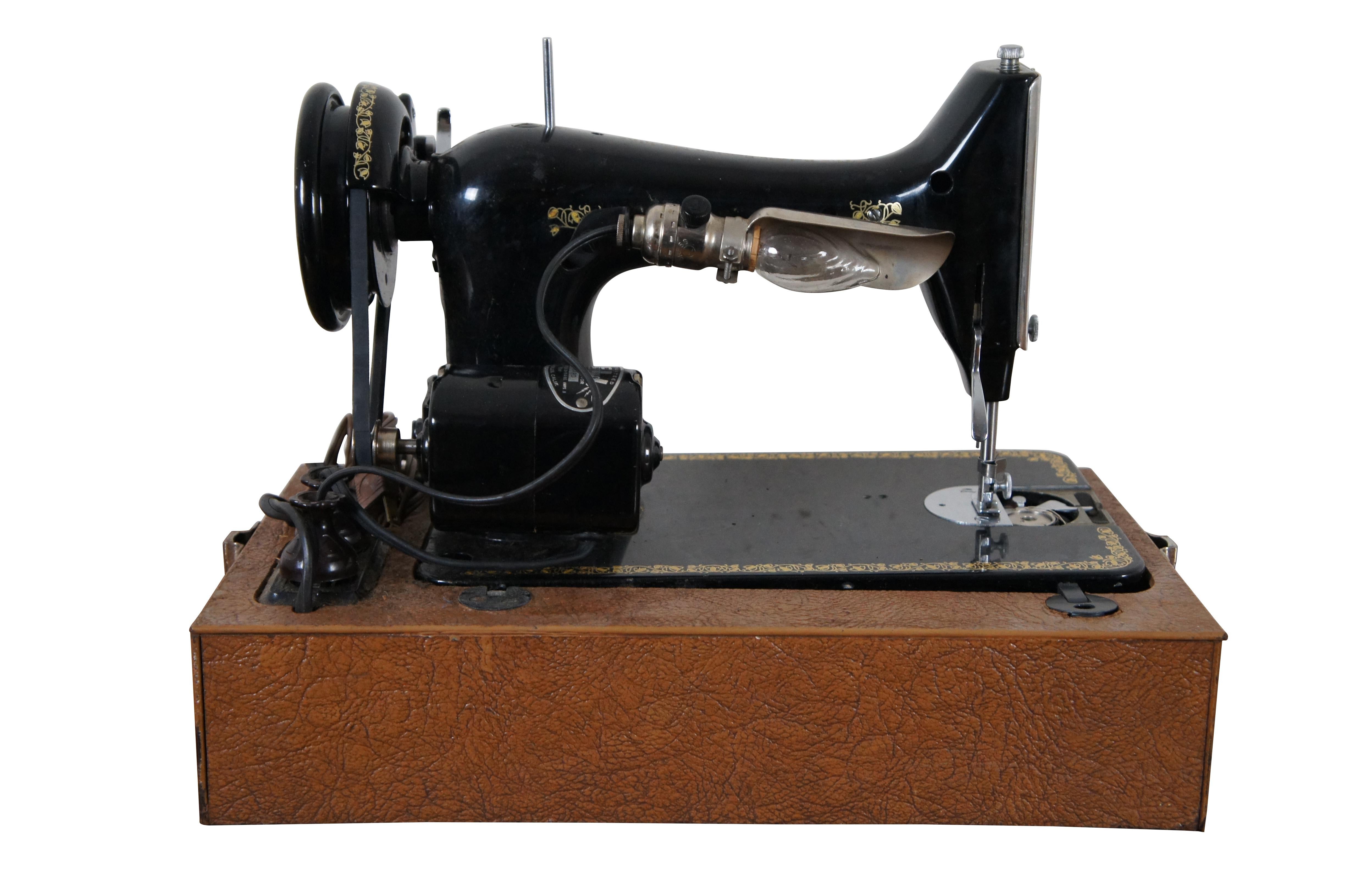 Mid-Century Modern BelAir Bantam Electric Sewing Machine Foot Pedal & Bakélite Leather Case