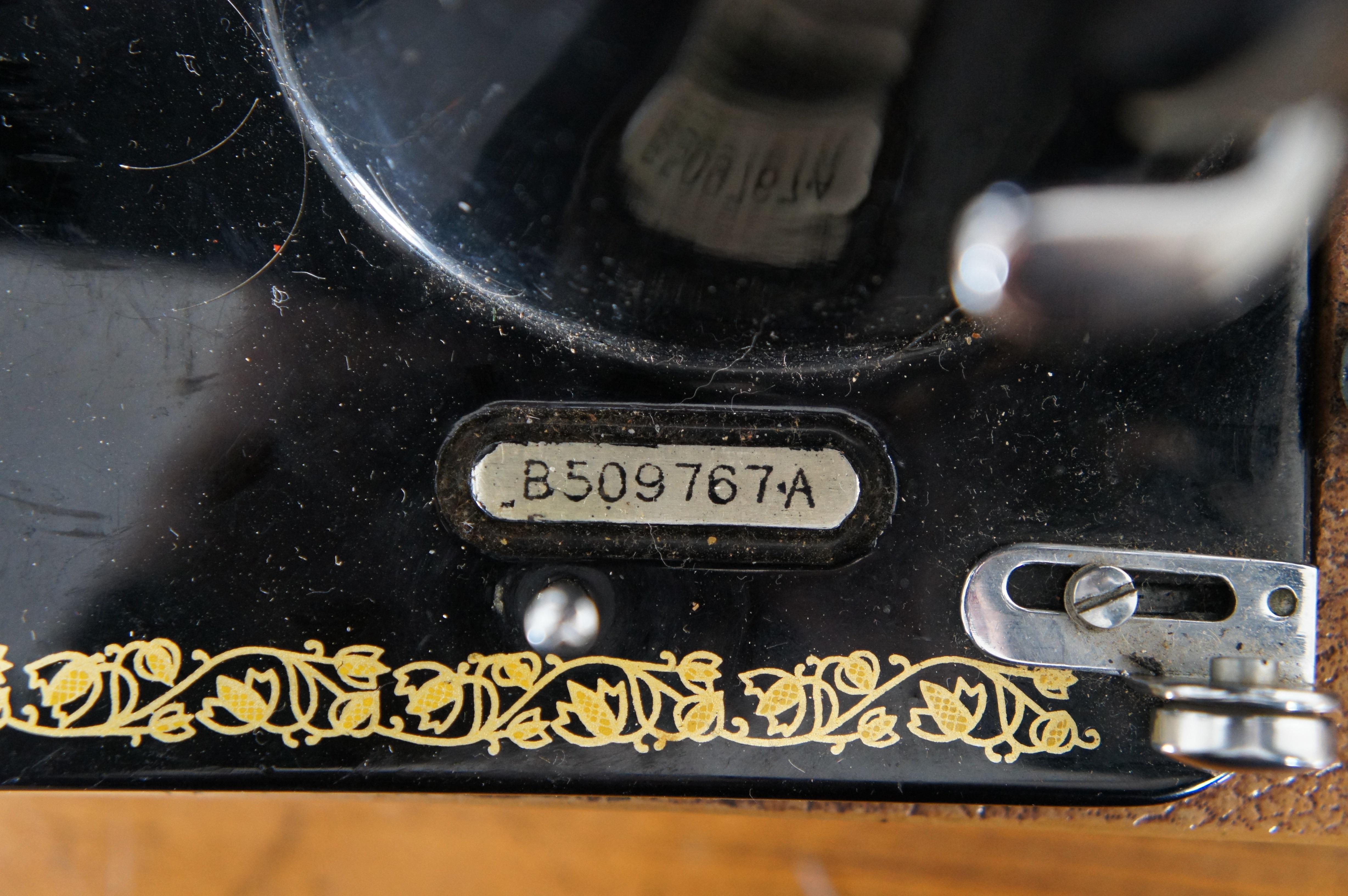 BelAir Bantam Electric Sewing Machine Foot Pedal & Bakélite Leather Case 2