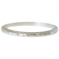 Belais 18 Karat White Gold Vintage Art Deco Etched Wedding Band, circa 1926