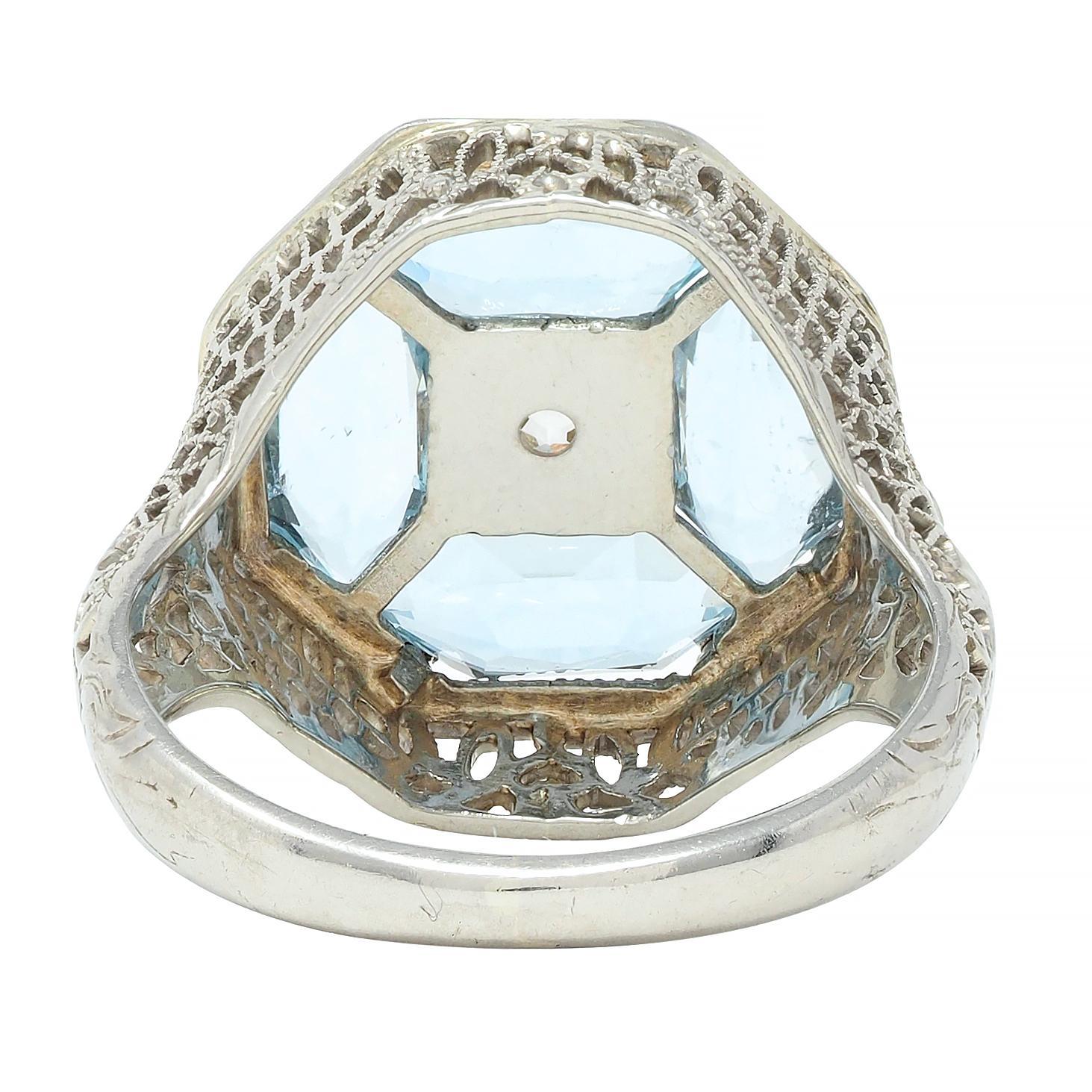 Belais Edwardian Diamond Aquamarine 14 Karat White Gold Antique Dragonfly Ring In Excellent Condition In Philadelphia, PA