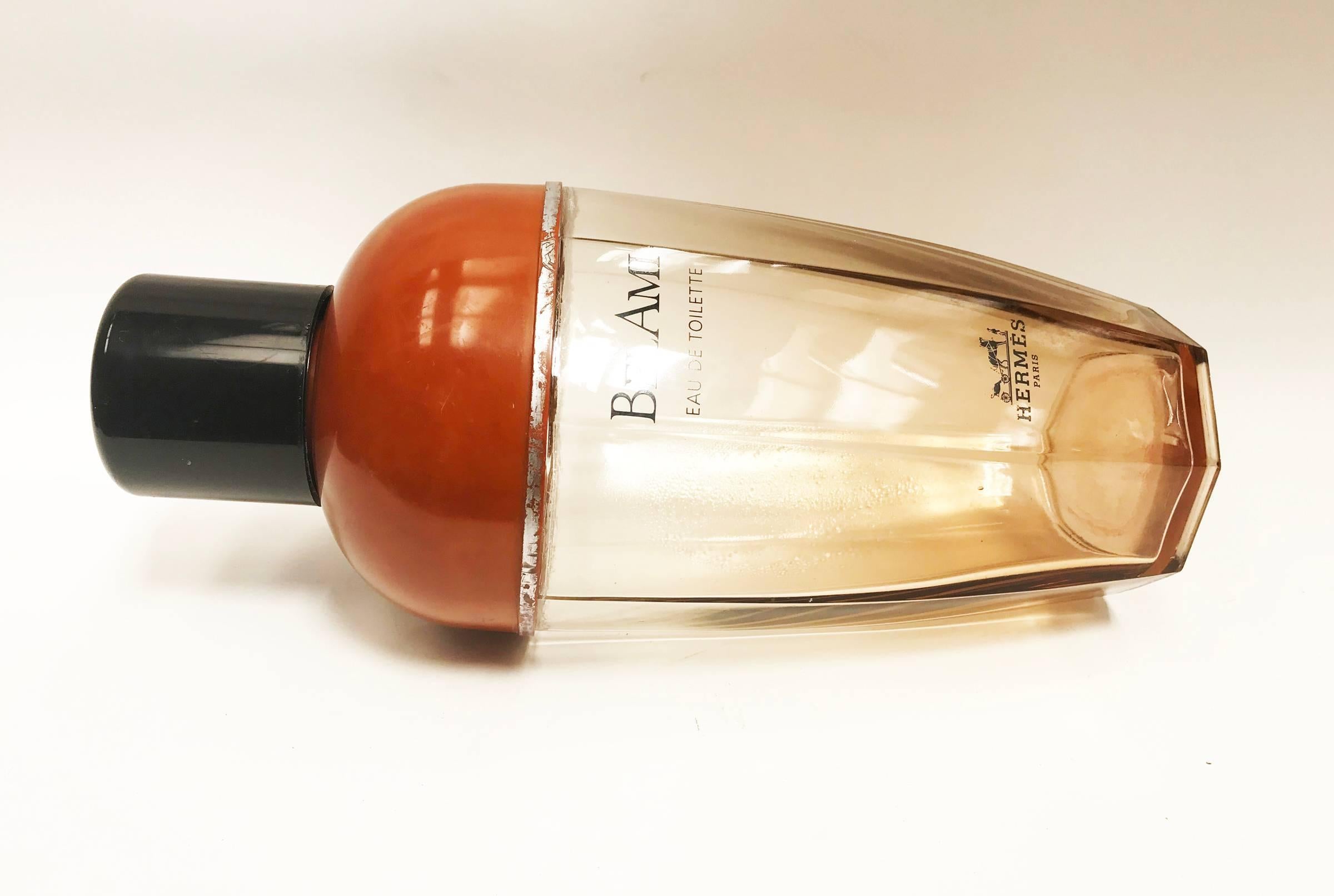 Belami, flacon de parfum Factice par Hermés, 1970, France Bon état - En vente à Bilbao, ES