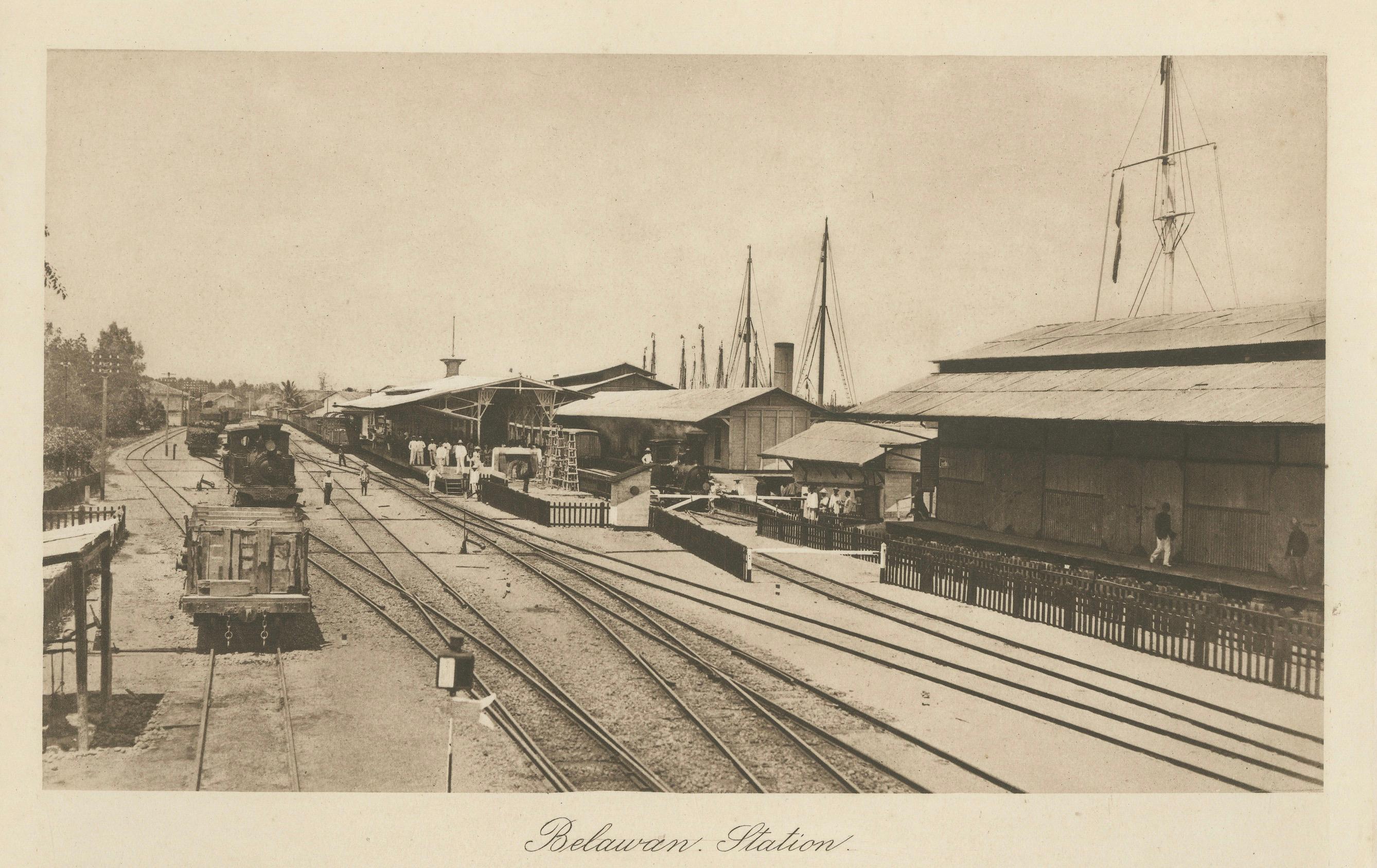 Néerlandais Gare de Belawan et rivière Soengei Deli, Sumatra - Photo ancienne, c.1910 en vente
