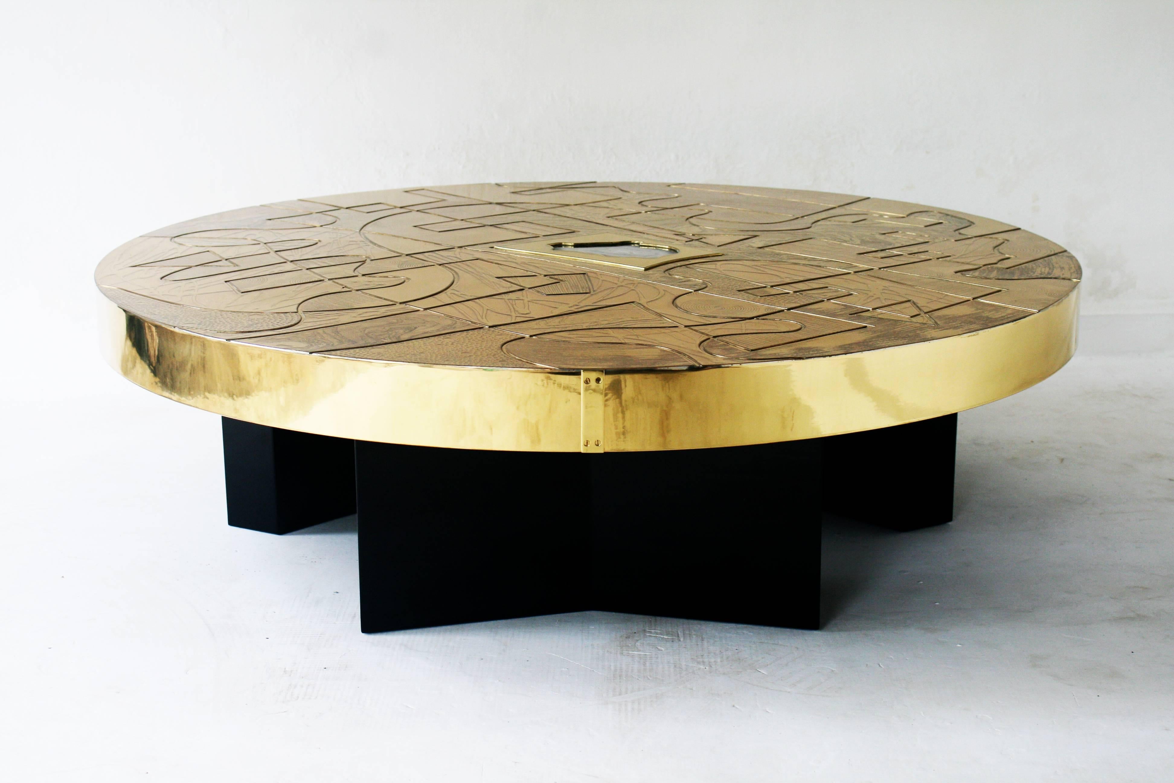 Belgian Belgali Round Coffee Table, Patinated Acid Etched Brass and High End Agate Slice