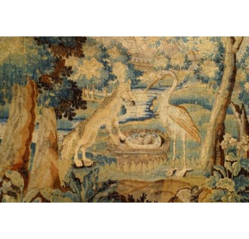 Tapisserie belge d'Aubusson du 17ème siècle représentant une scène forestière Bon état - En vente à Queens, NY