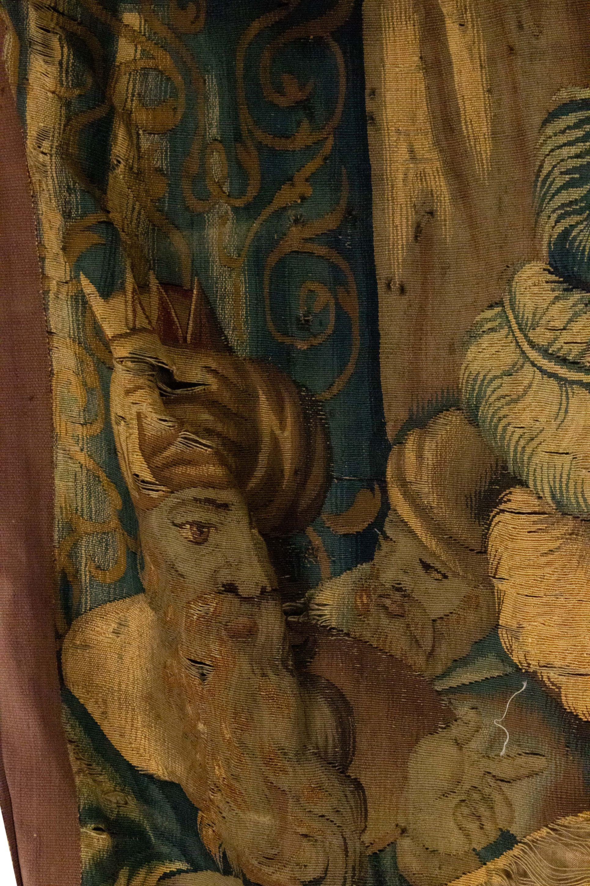 Belgischer gewebter Wandteppich mit Soldatenmotiv aus dem 17. Jahrhundert im Angebot 4
