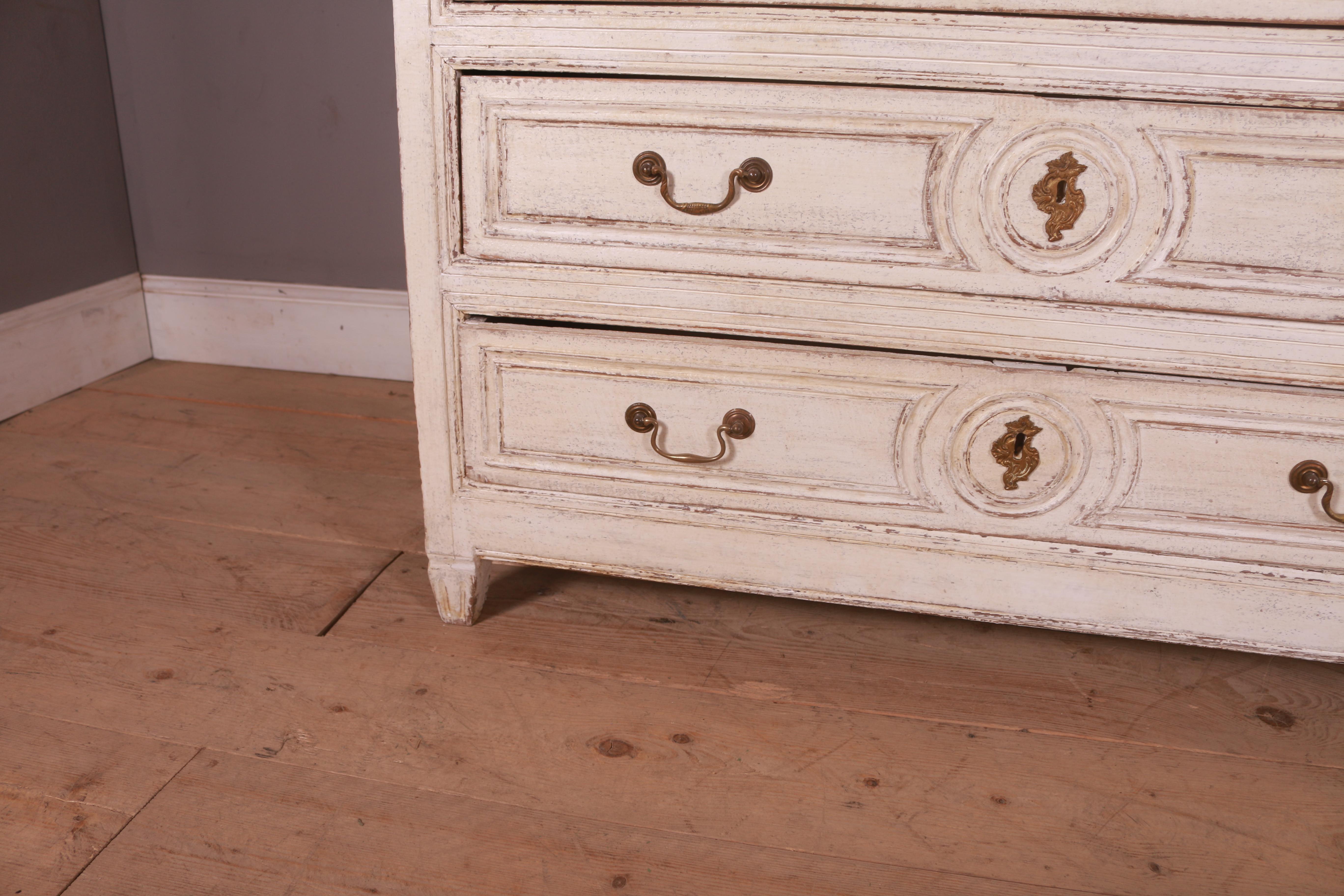 Carved Belgian 1820s Cream Off white Painted Oak Commode with Three Drawers For Sale