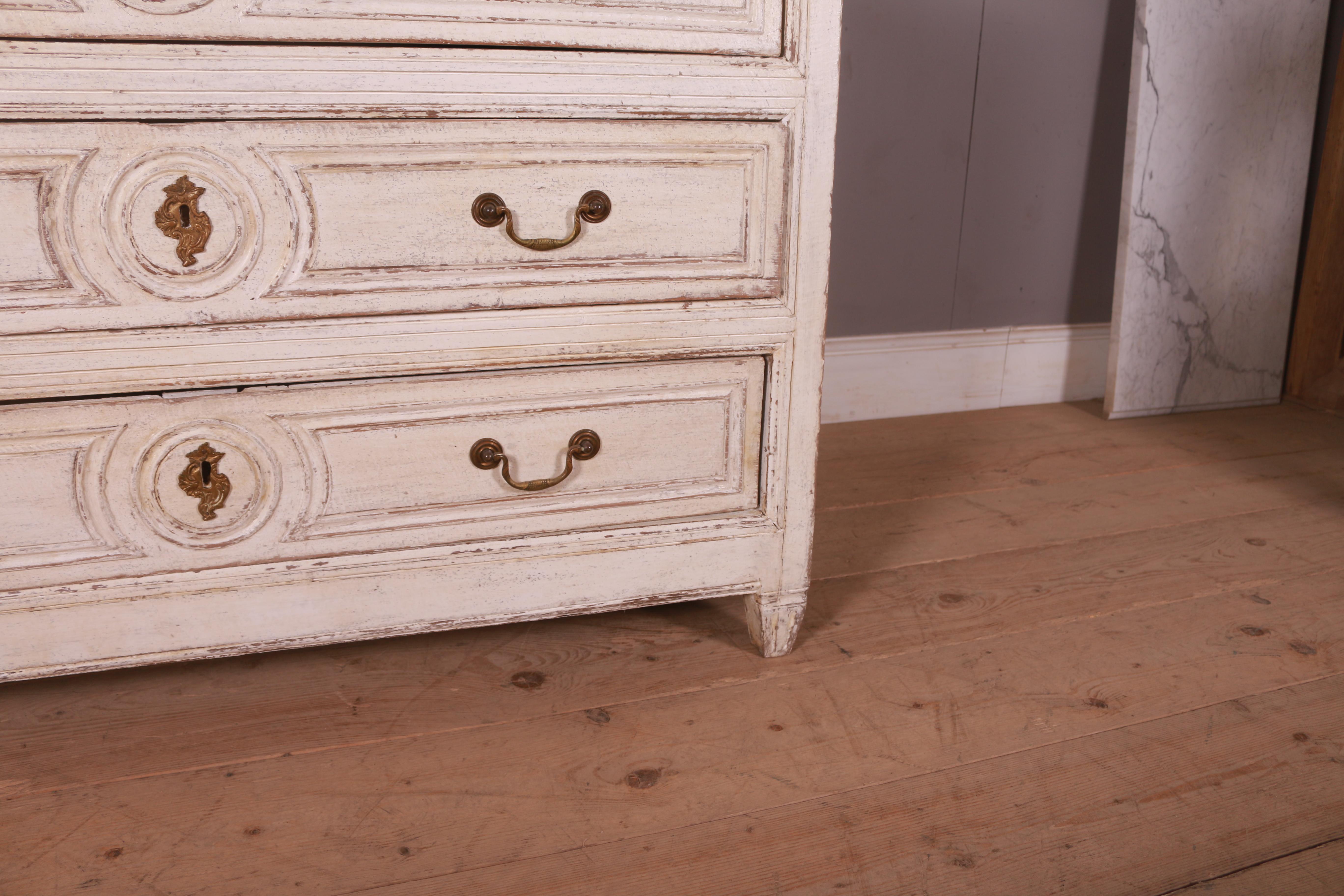 19th Century Belgian 1820s Cream Off white Painted Oak Commode with Three Drawers For Sale