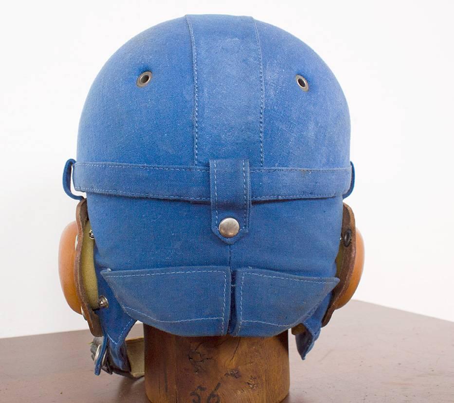 Belgian Air Force Pilot Helmet, 1940-1950 with Hat Block Mannequin Head For Sale 1