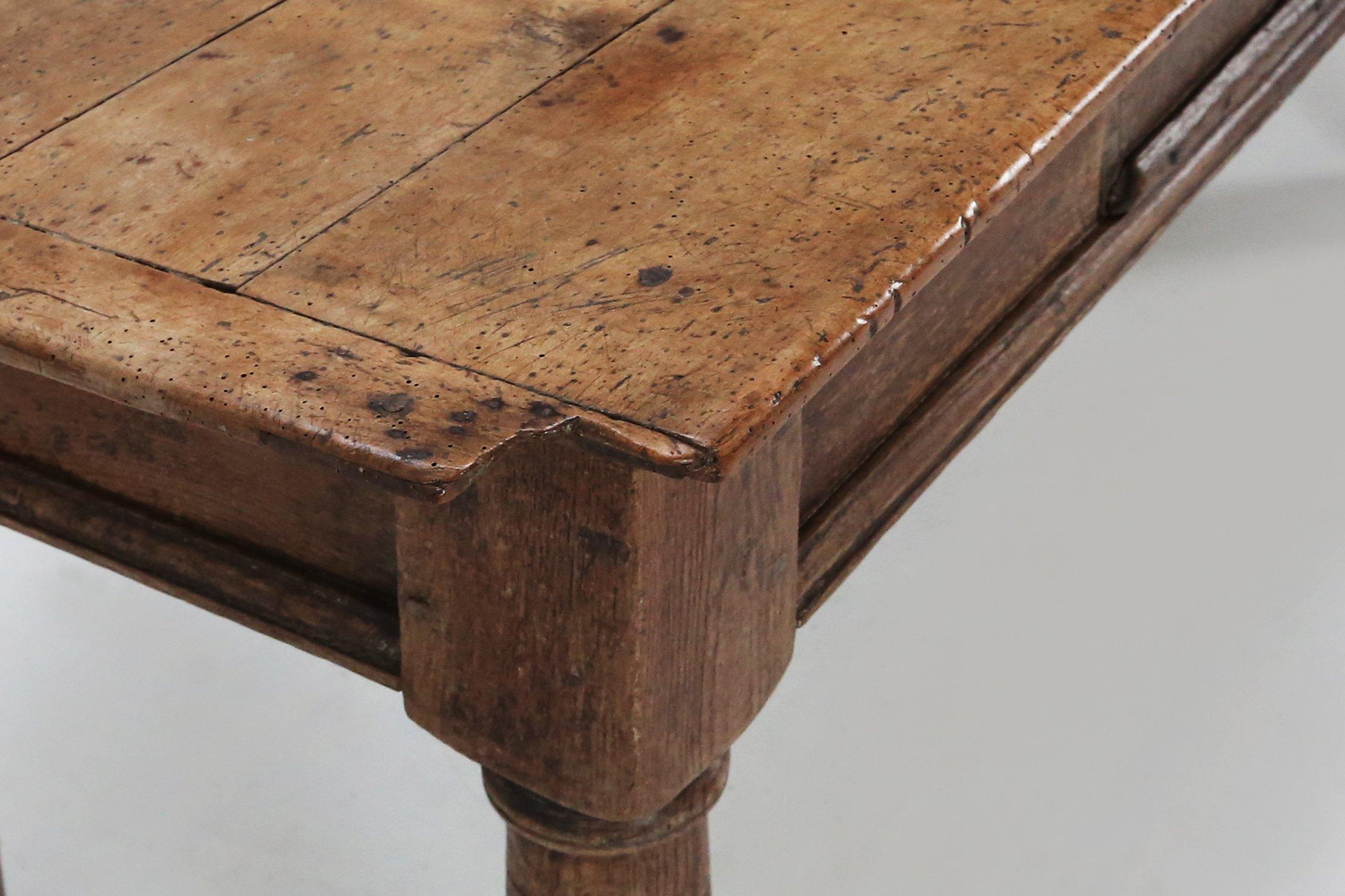 Belgischer antiker Konsolentisch aus Eiche mit Schublade, ca. 1740 im Angebot 5