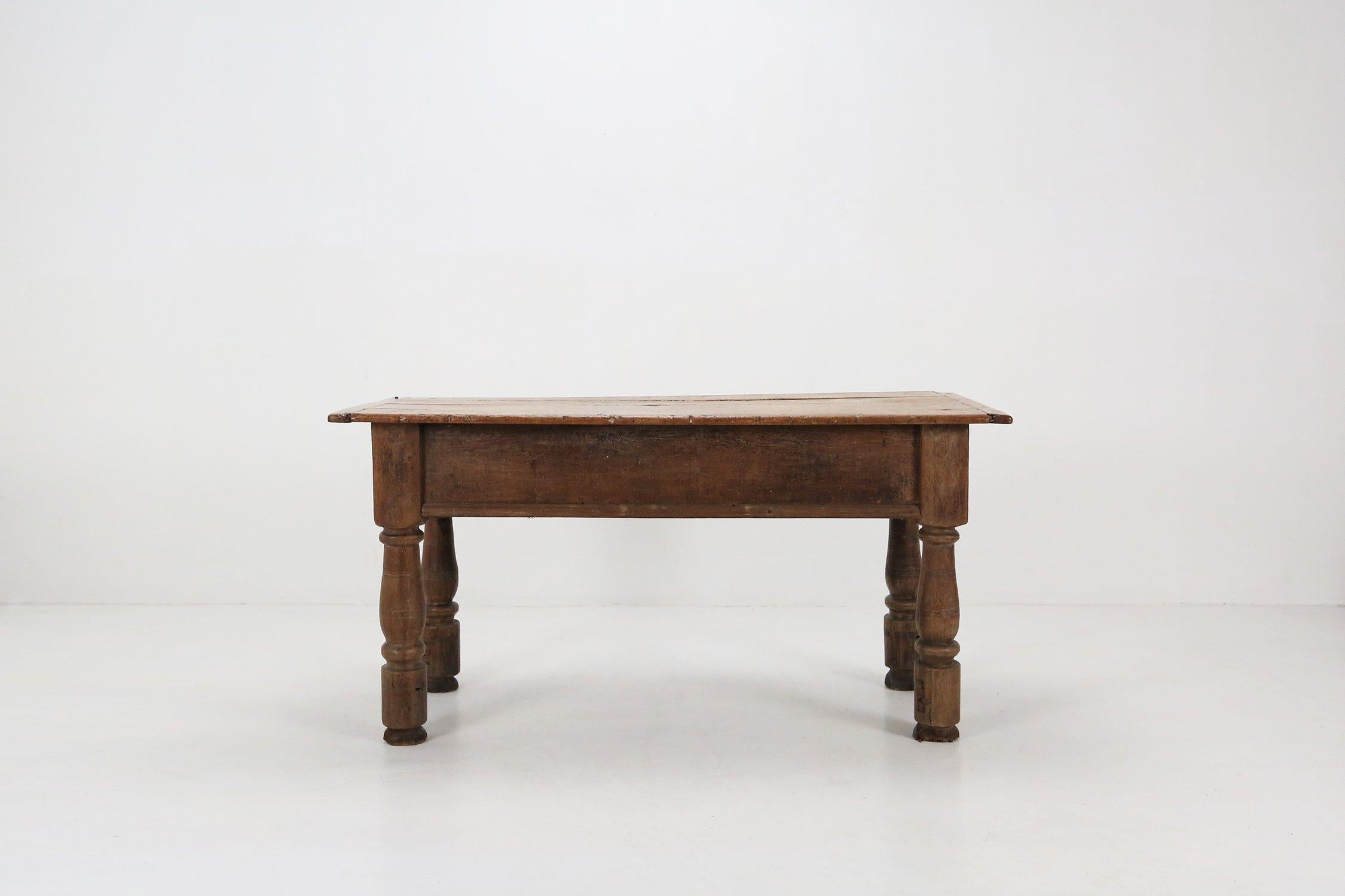 Belgischer antiker Konsolentisch aus Eiche mit Schublade, ca. 1740 (18. Jahrhundert) im Angebot