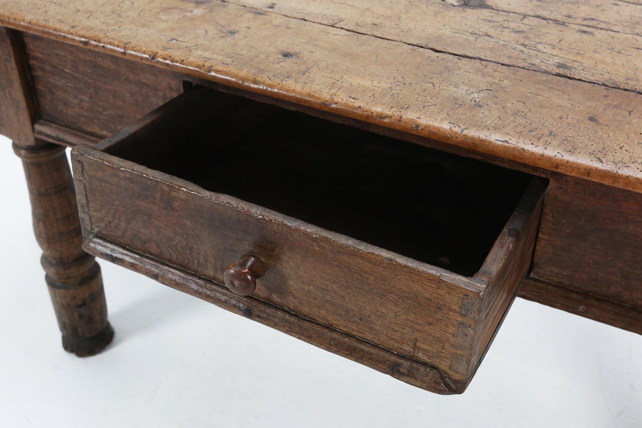Belgischer antiker Konsolentisch aus Eiche mit Schublade, ca. 1740 im Angebot 2