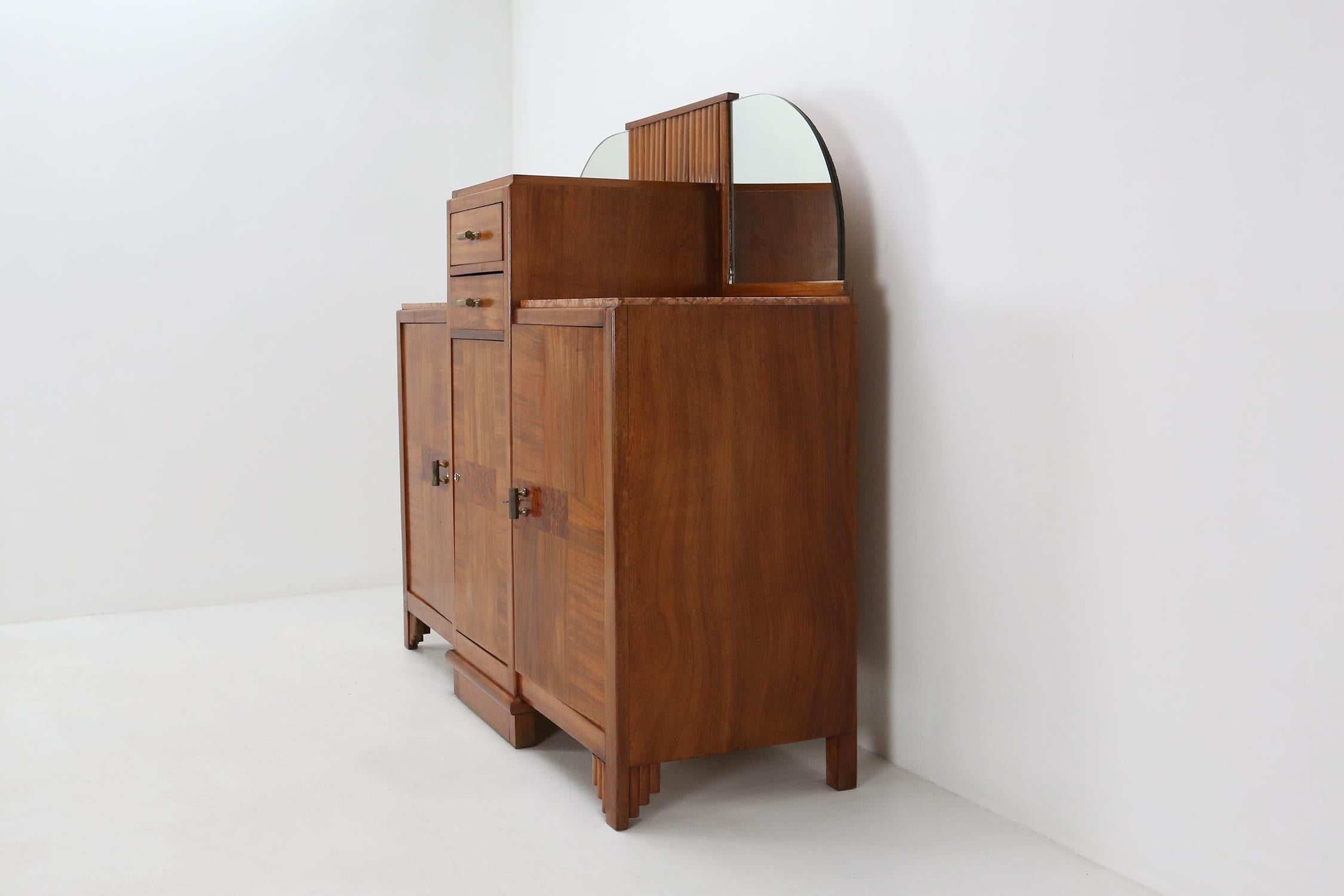 Belgian Art Deco Cabinet, Ca.1930 In Good Condition For Sale In Meulebeke, BE