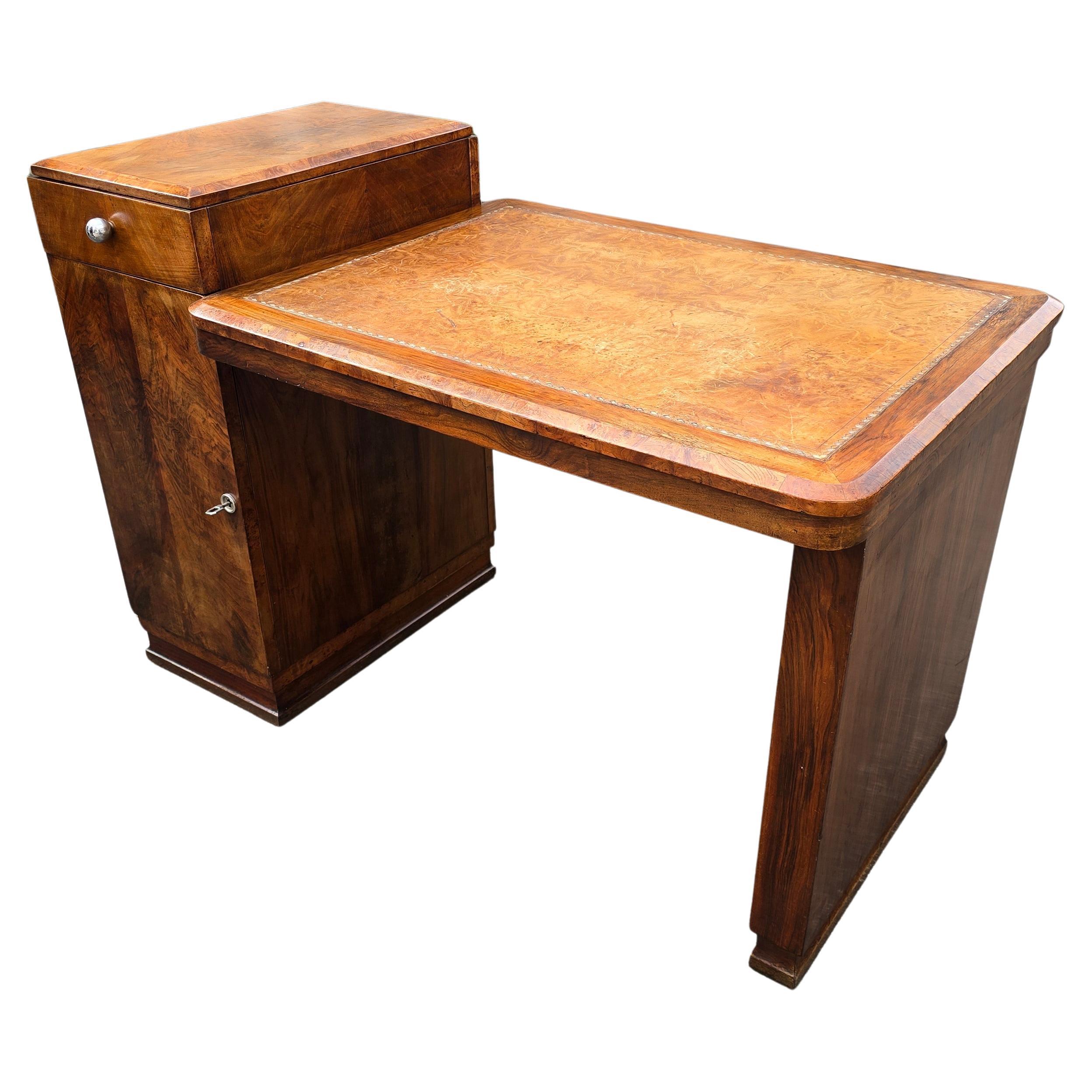 Belgian Art Deco Desk in Walnut Burl and Walnut with Leather Top, Circa 1930