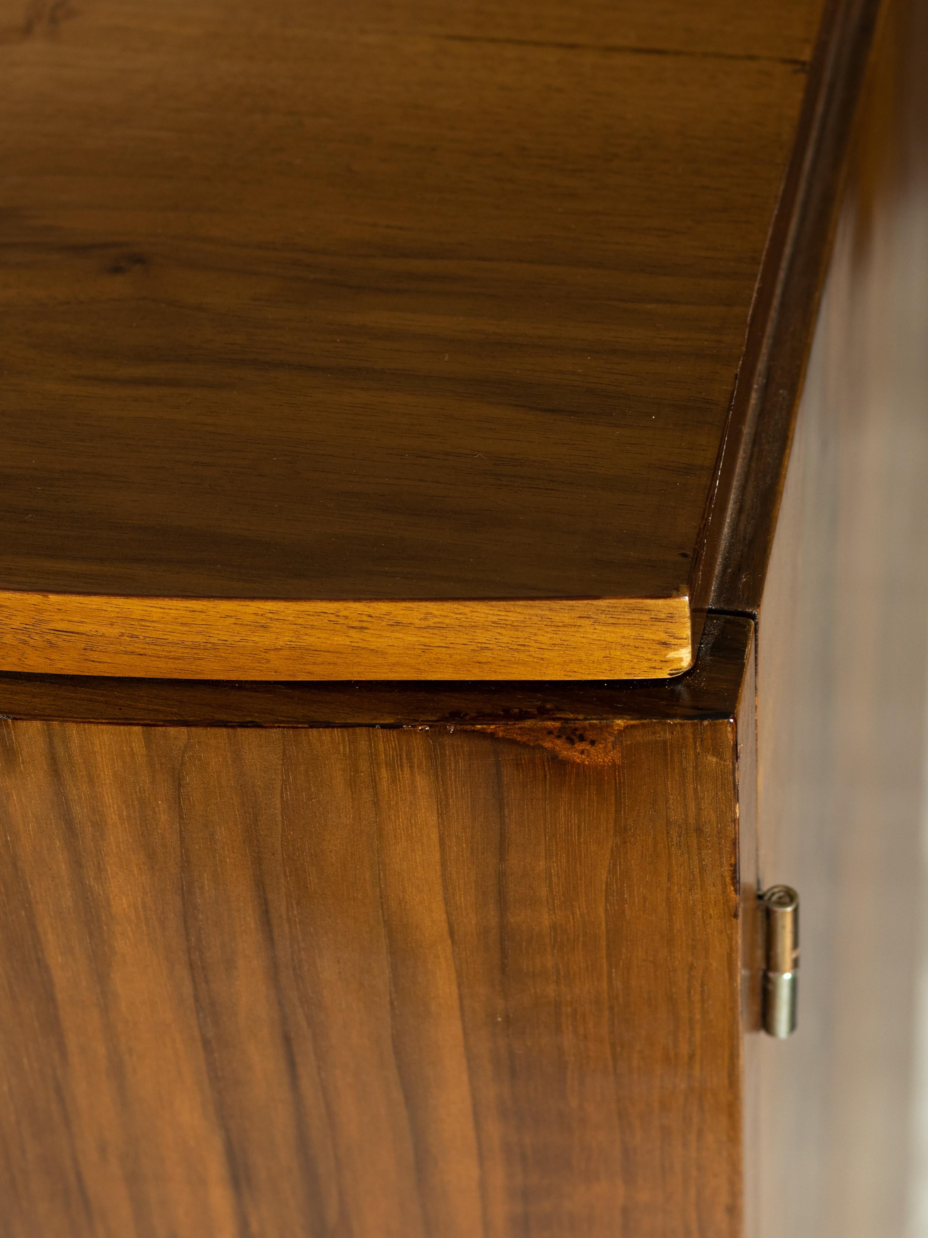 Belgian Art Deco Walnut Sideboard, 20th Century For Sale 10