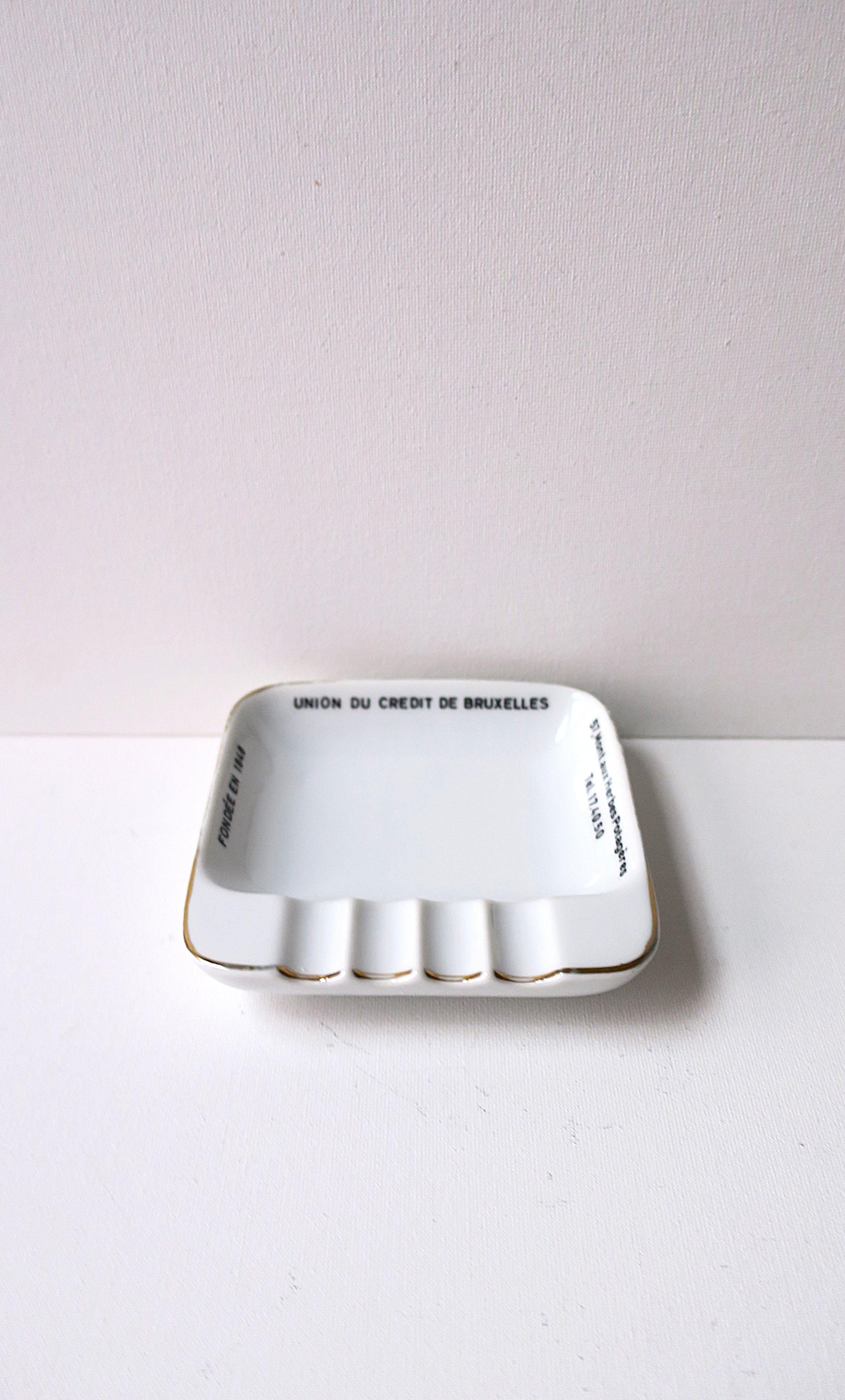 Cenicero de porcelana belga 