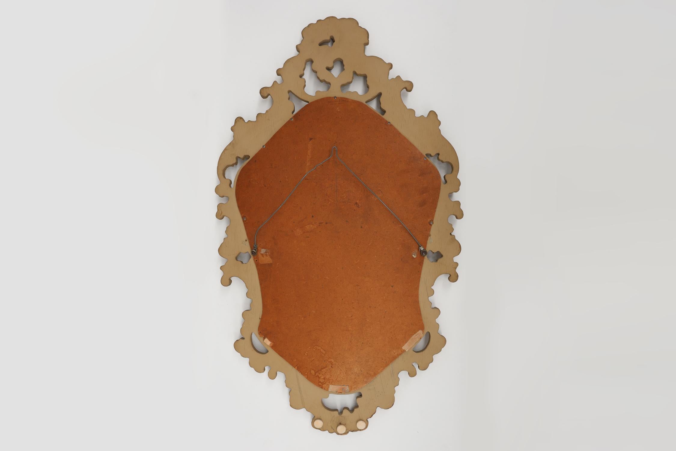 Belgian Baroque Gold Framed Oval Mirror, 1950s For Sale 4