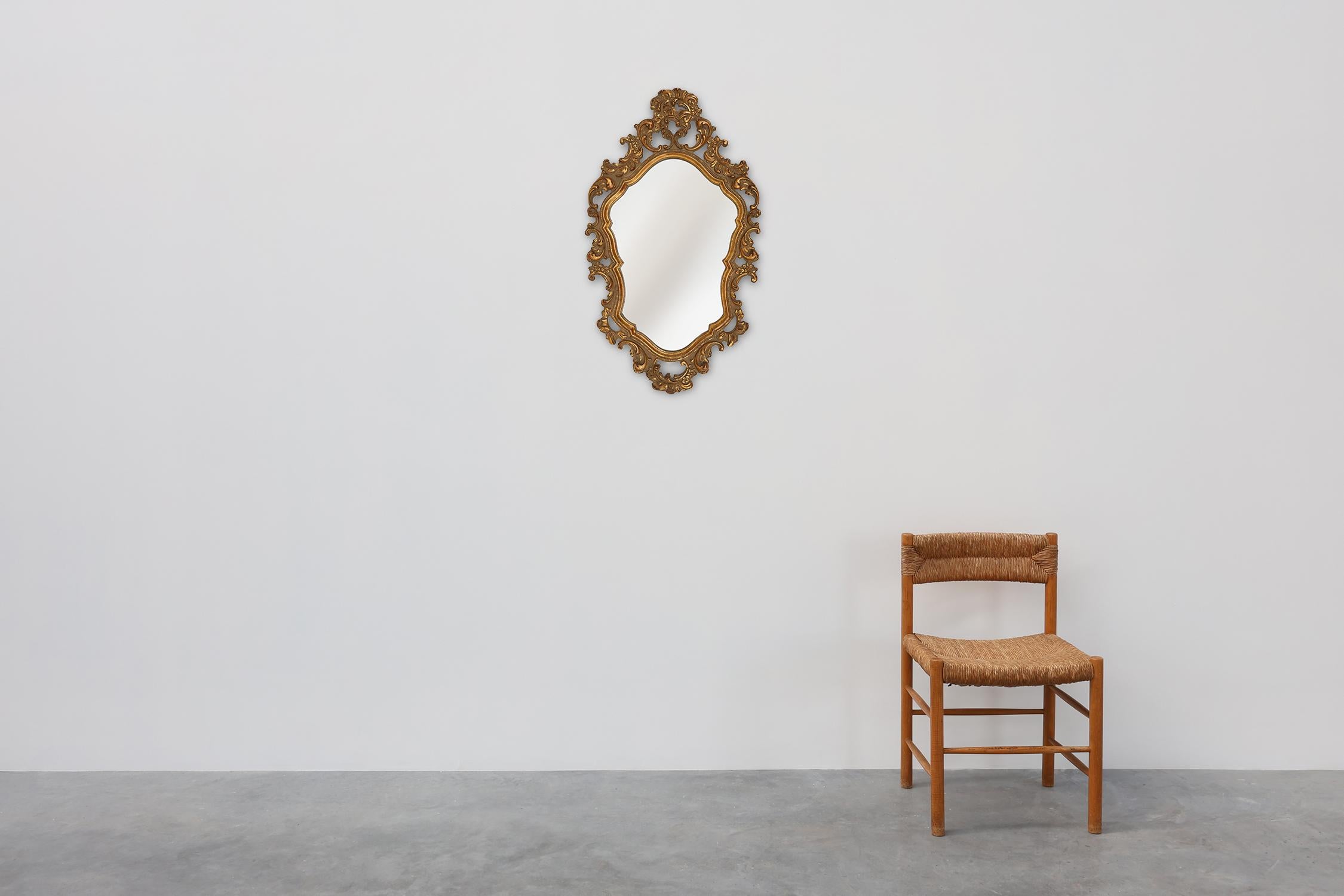 Belgian Baroque Gold Framed Oval Mirror, 1950s In Good Condition For Sale In Meulebeke, BE