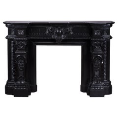 Cheminée en marbre noir belge, 19e siècle