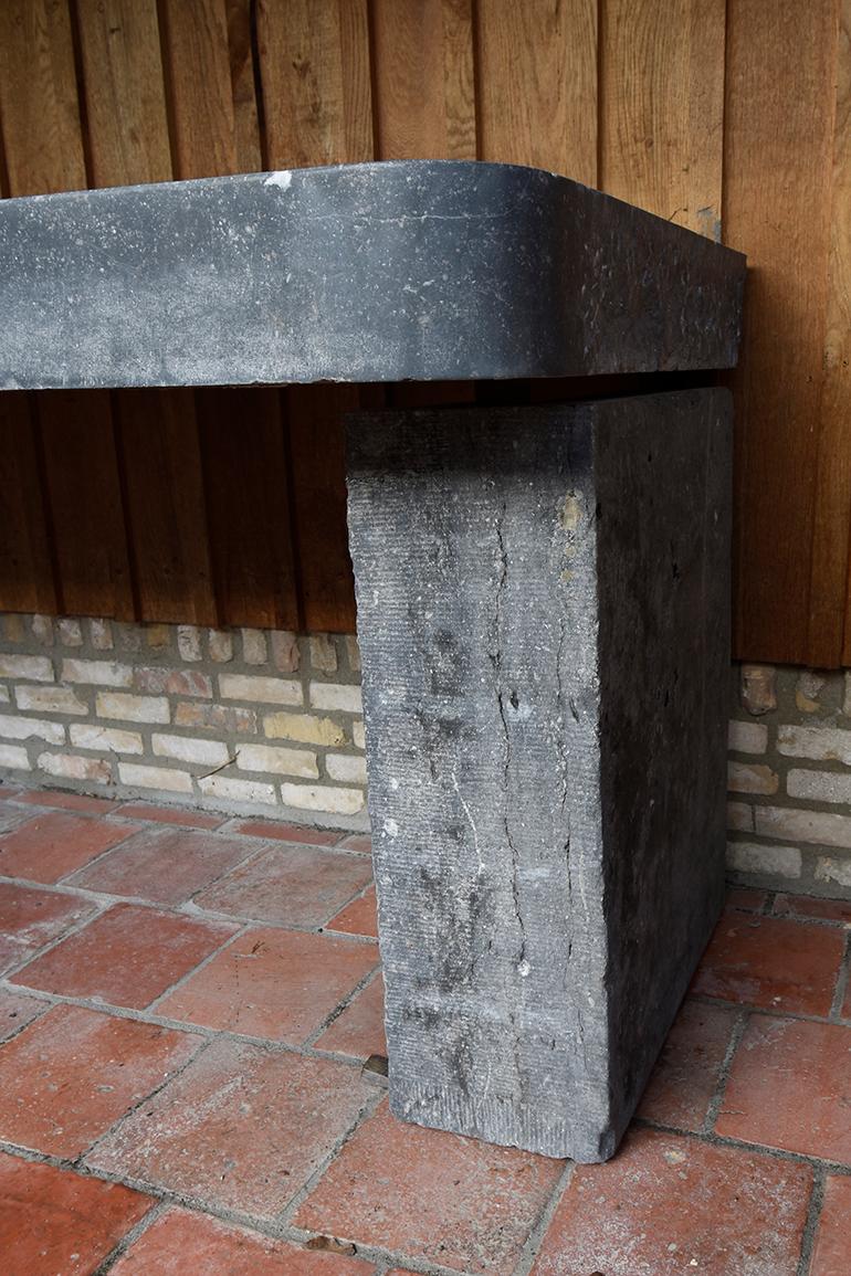 Belgian Bluestone Sink with Pedestal, 19th Century In Good Condition In Udenhout, NL