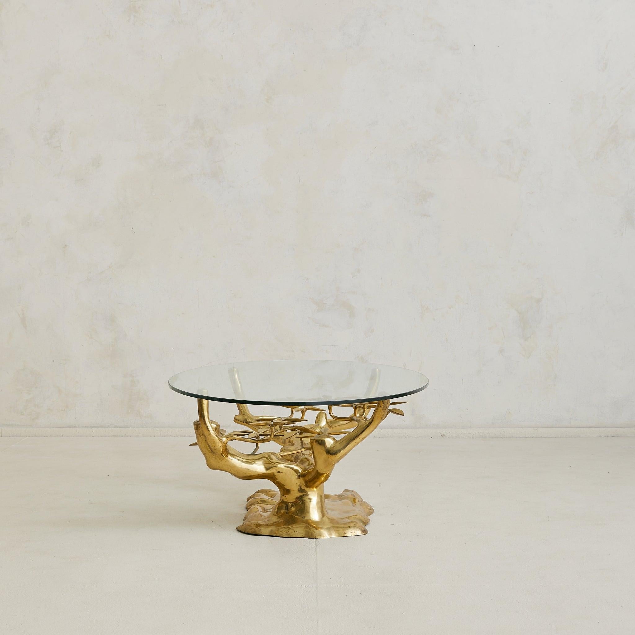 Belgian Brass Bonsai Coffee Table with Oval Glass Top by Willy Daro, 1970s (Moderne) im Angebot