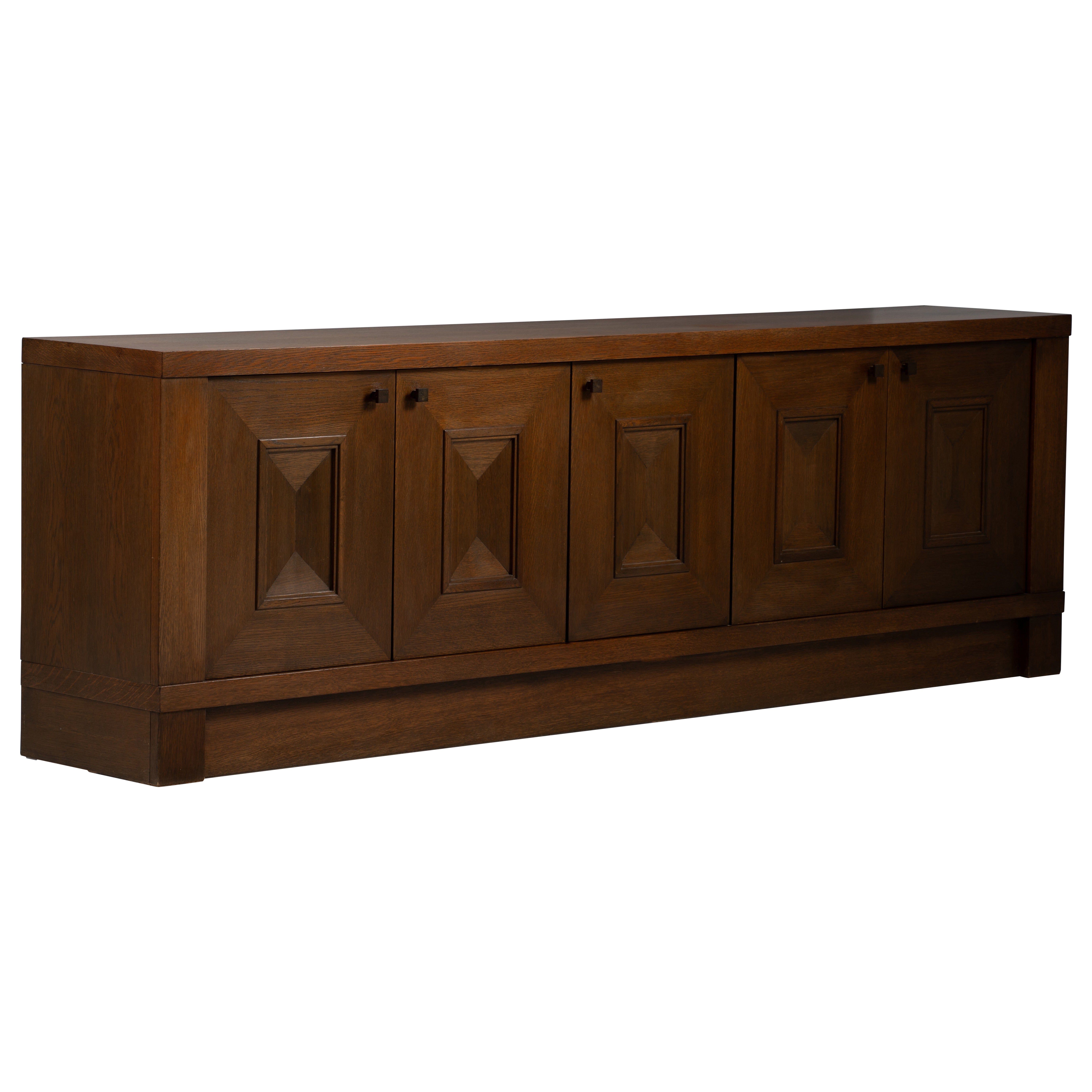 Belgischer brutalistischer Schrank in dunkler Eiche, De Coene Tradition, 1950er Jahre
