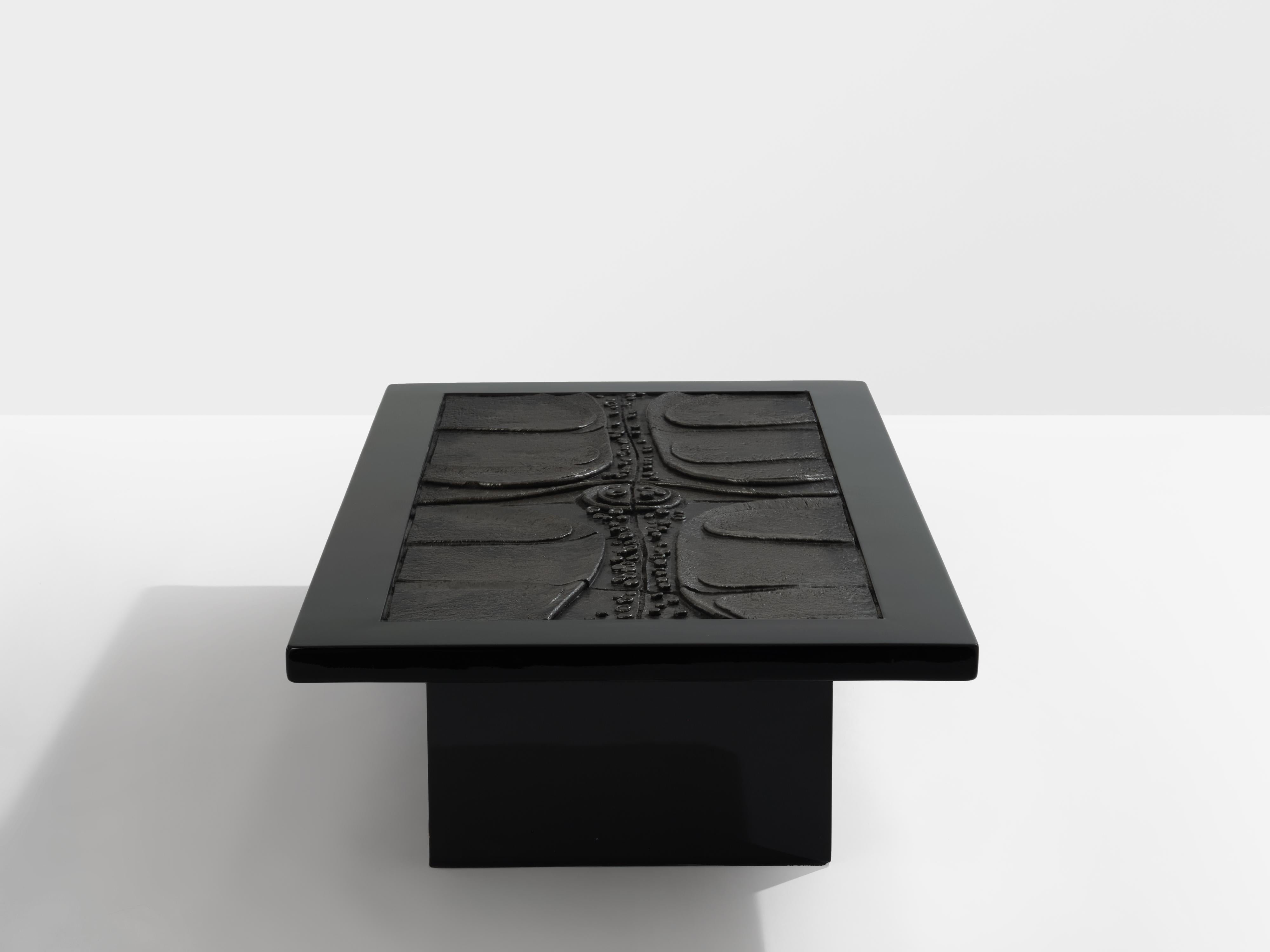 Mesa de centro belga brutalista de cerámica lacada Erik Deforce 1977 en Bueno estado para la venta en Paris, IDF