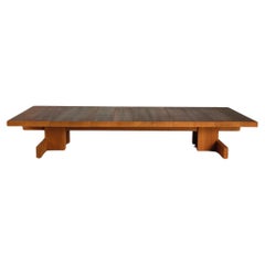 Table basse brutaliste belge en bois massif d' Ayous de 99 pouces